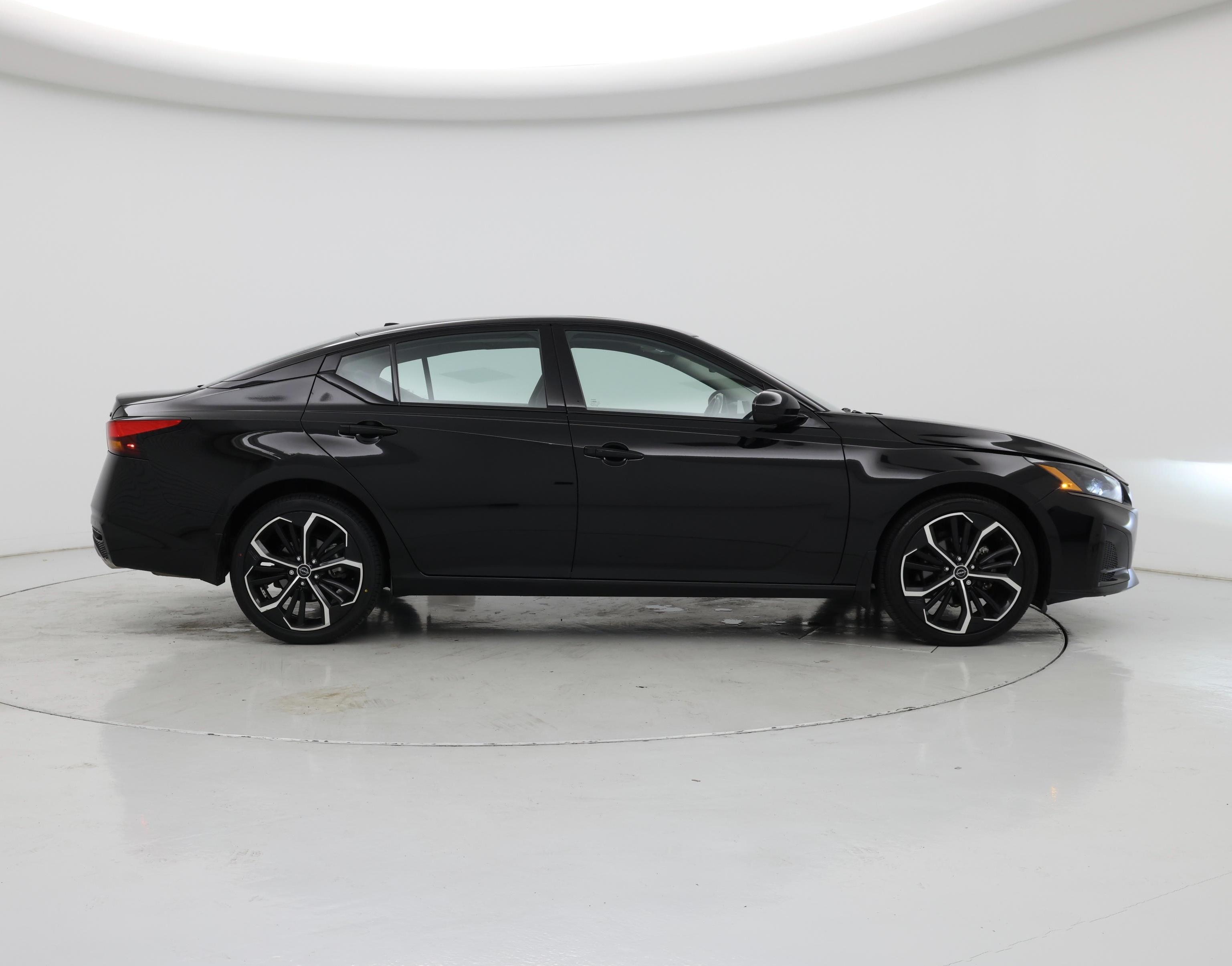 Thumbnail: 2023 Nissan Altima - 7
