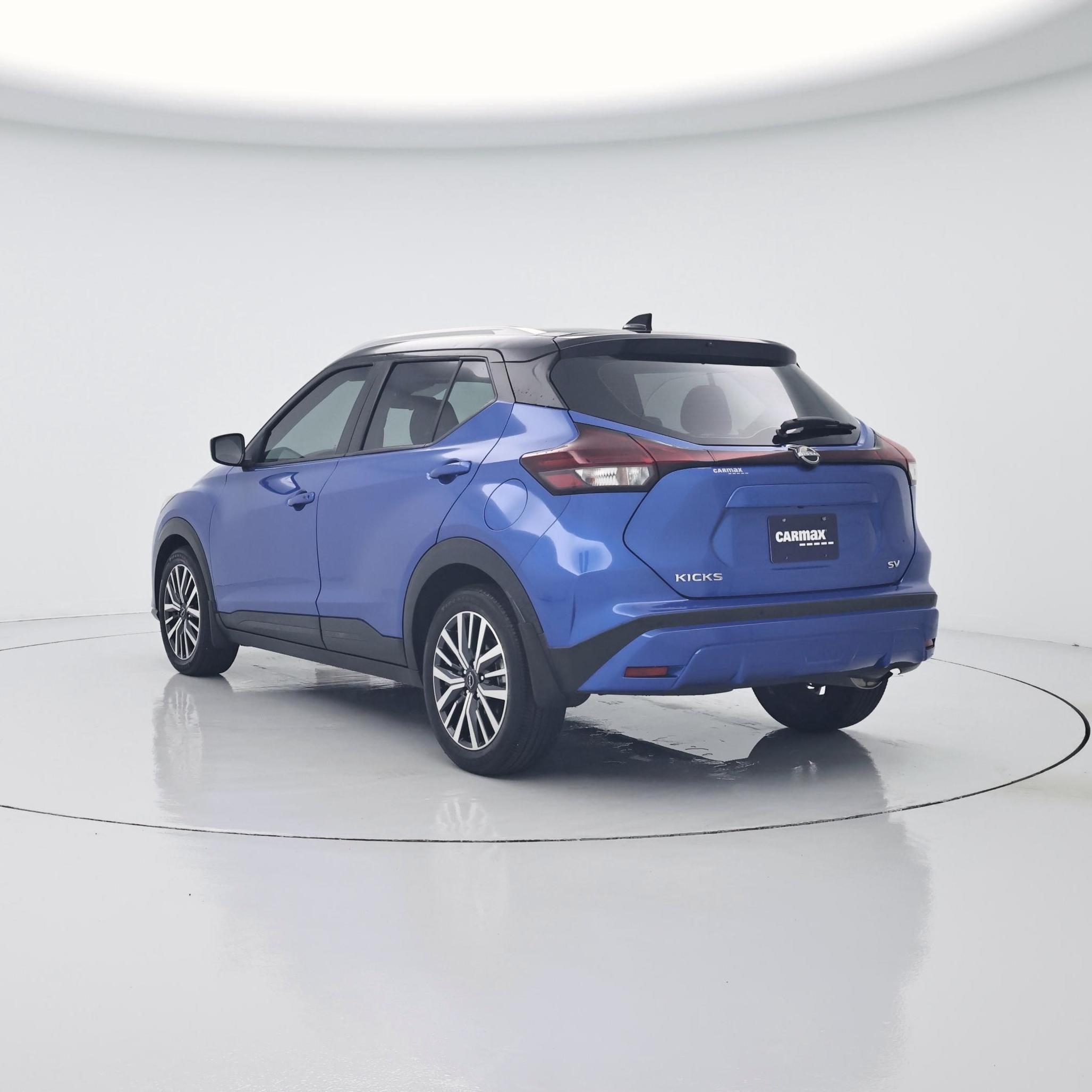 Thumbnail: 2023 Nissan Kicks - 2