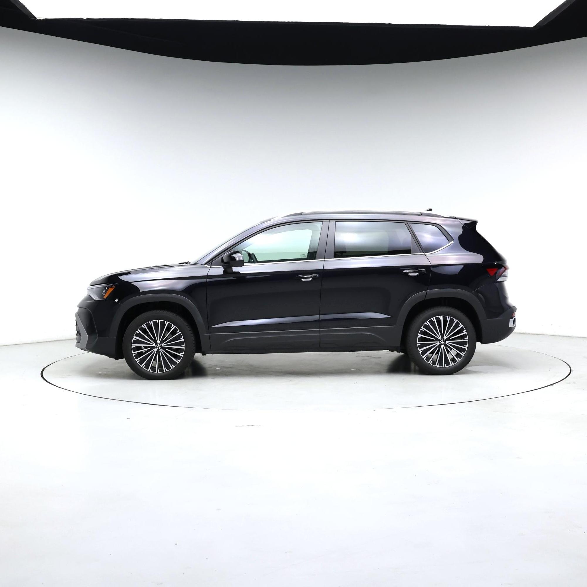 Thumbnail: 2026 Volkswagen Taos - 3