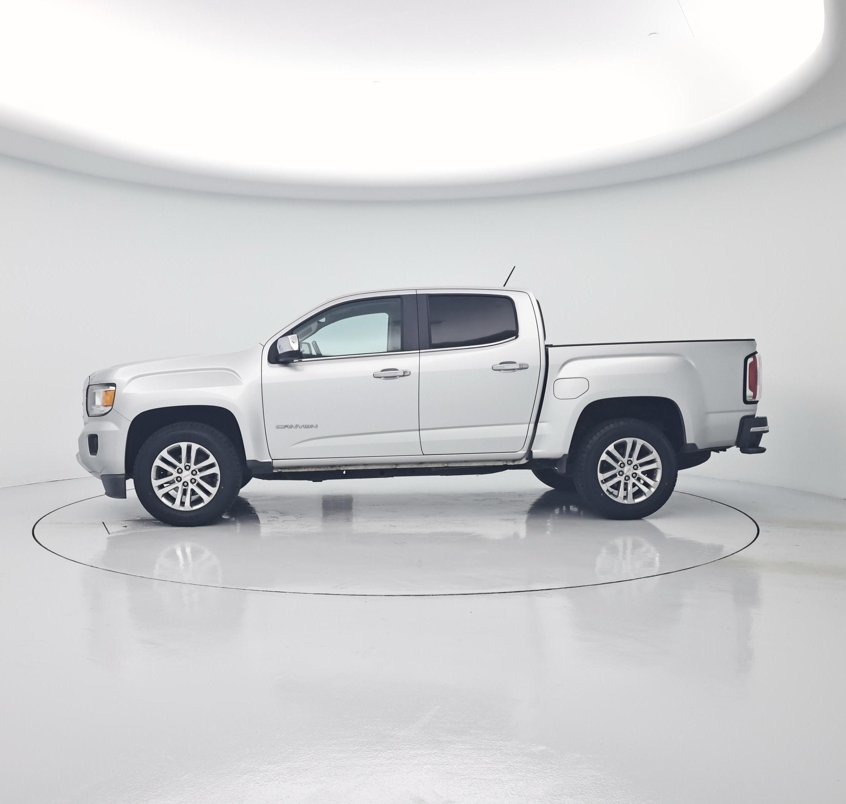 Thumbnail: 2016 GMC Canyon - 3