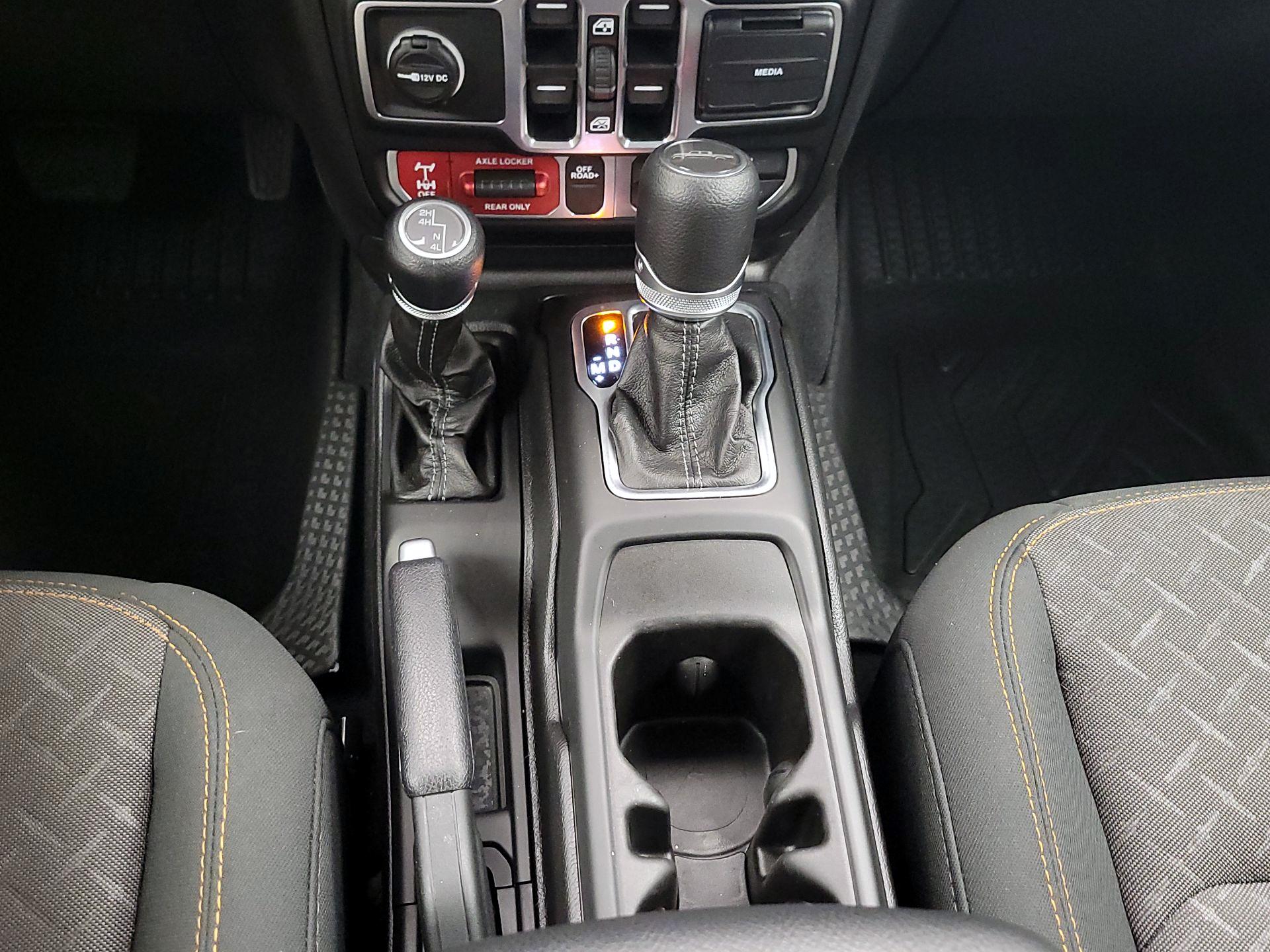 Thumbnail: 2025 Jeep Gladiator - 17