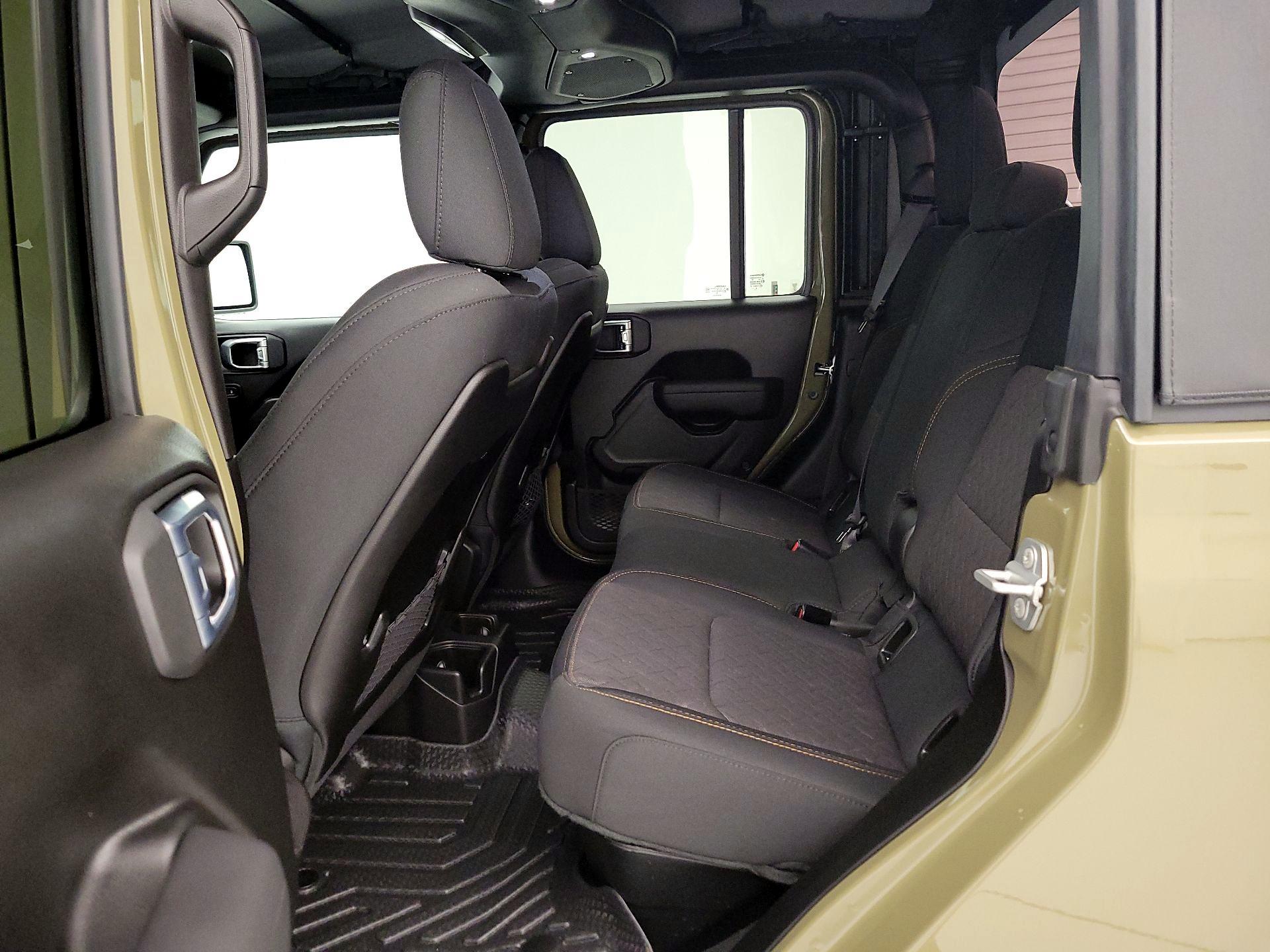 Thumbnail: 2025 Jeep Gladiator - 19
