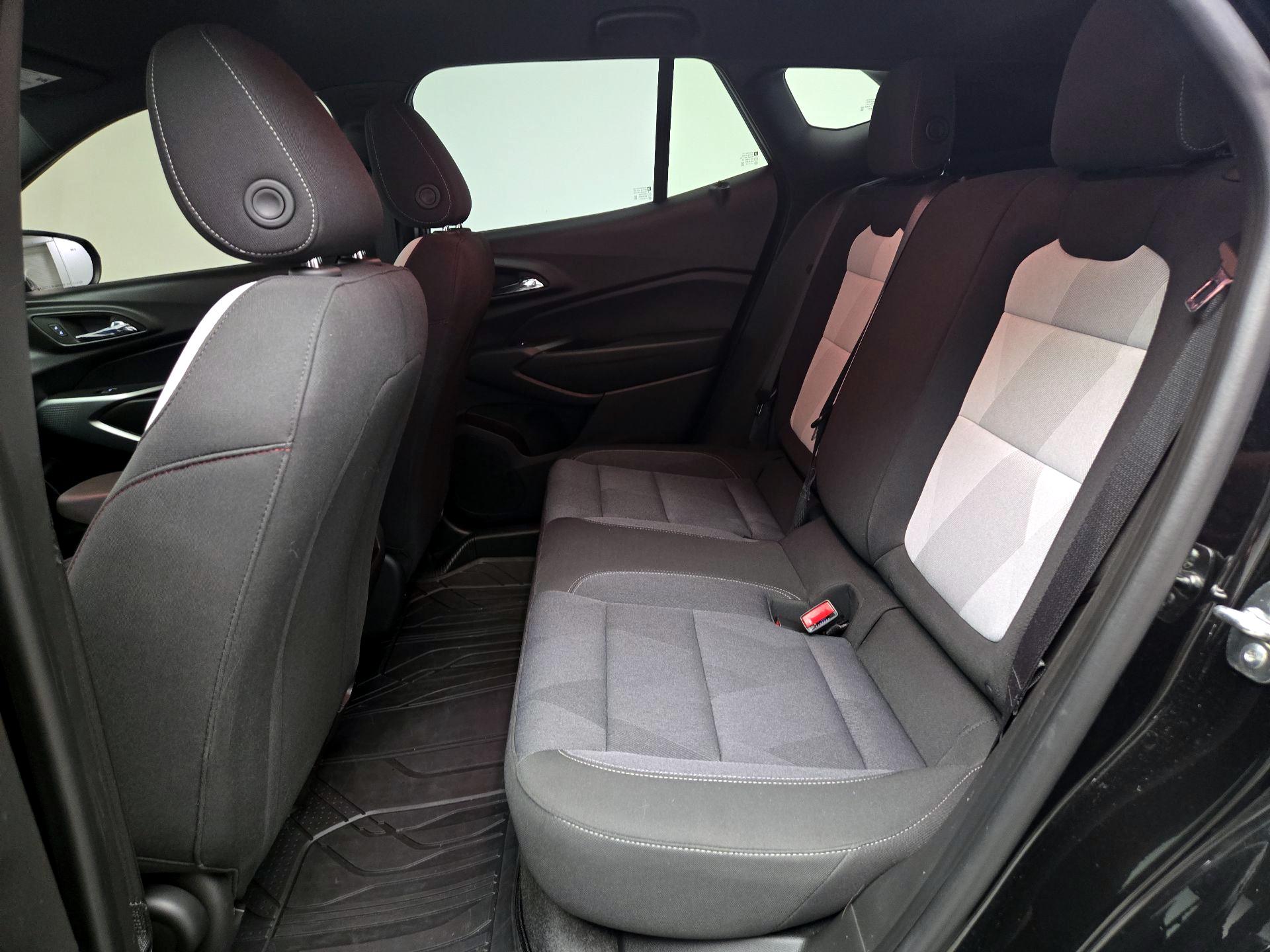Thumbnail: 2025 Chevrolet Trax - 19