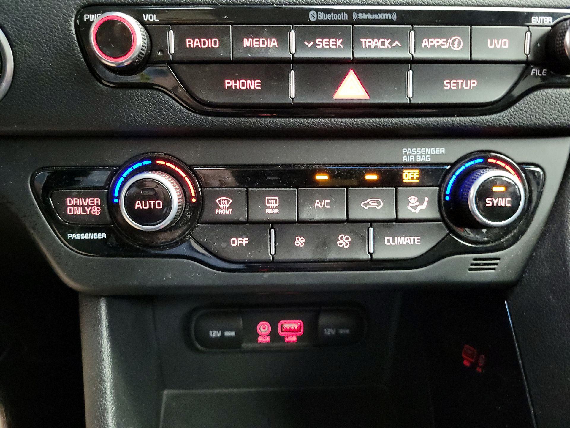 Thumbnail: 2019 Kia Niro - 16