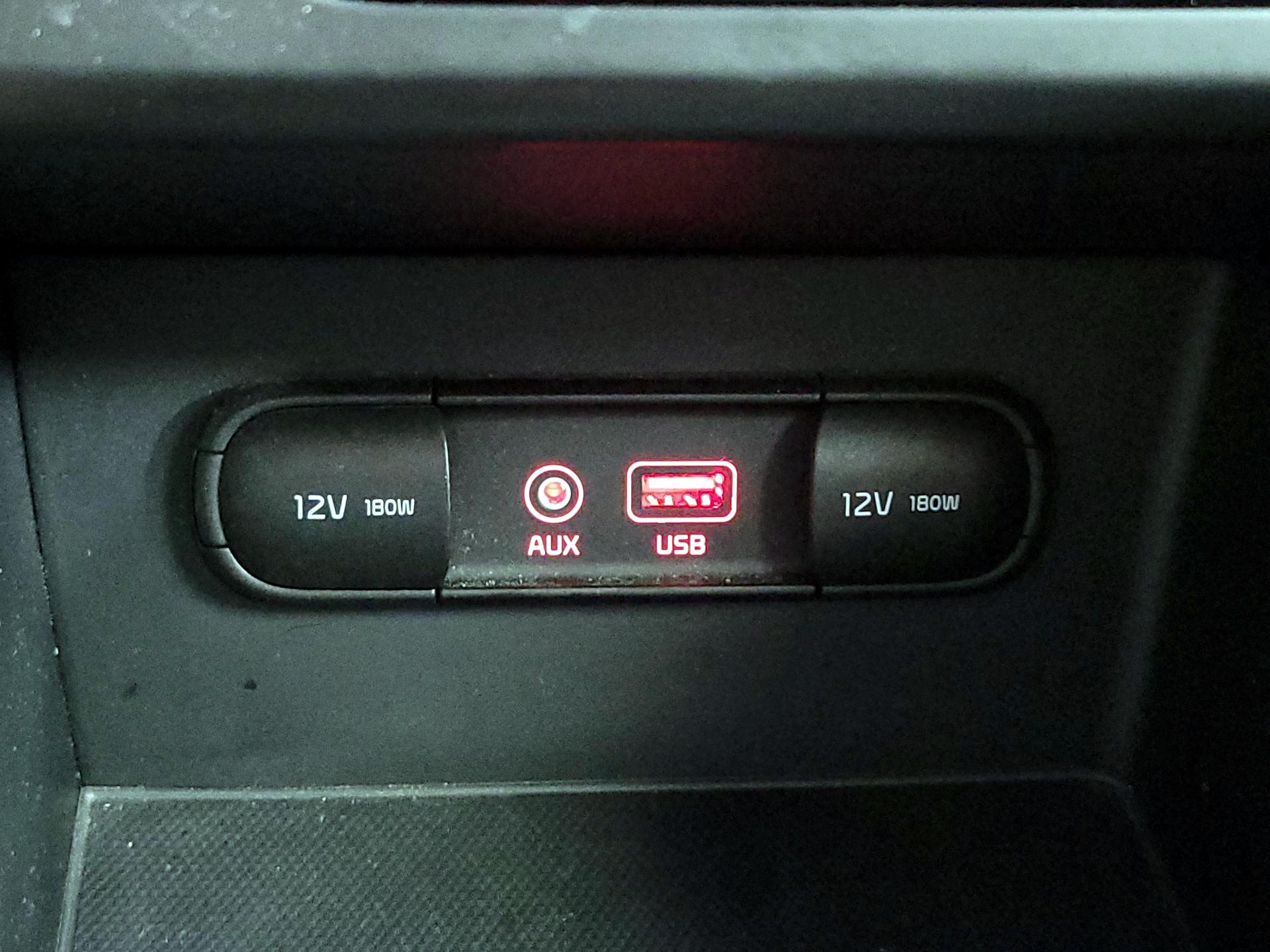 Thumbnail: 2019 Kia Niro - 18