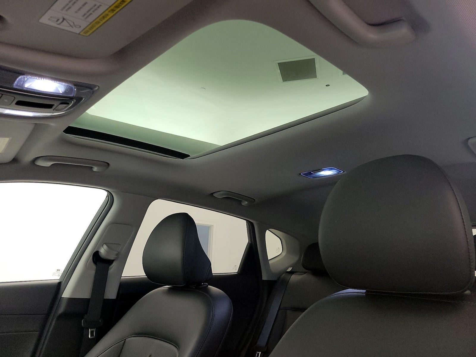 Sunroof(s) & Overhead Airbags