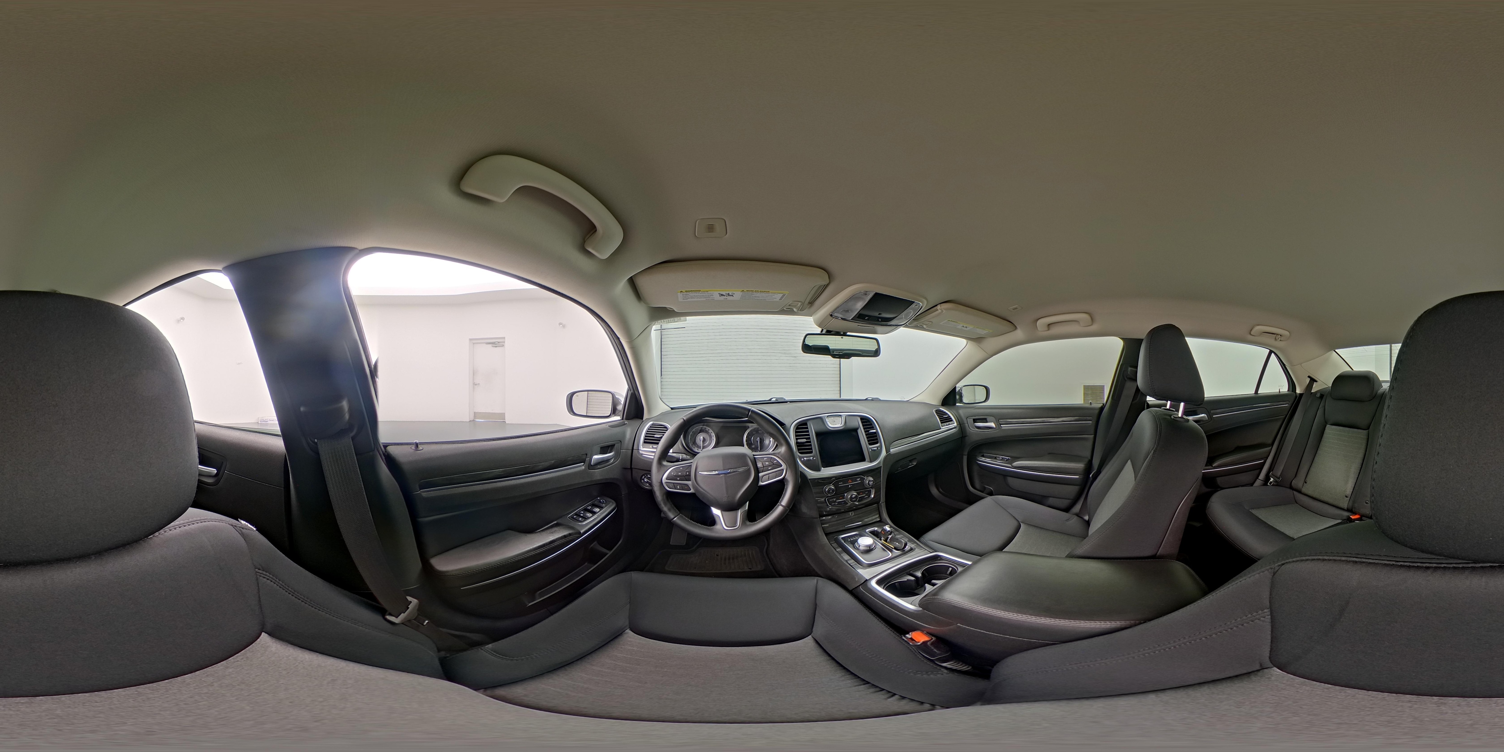 2018 Chrysler 300 Touring - Photo 26