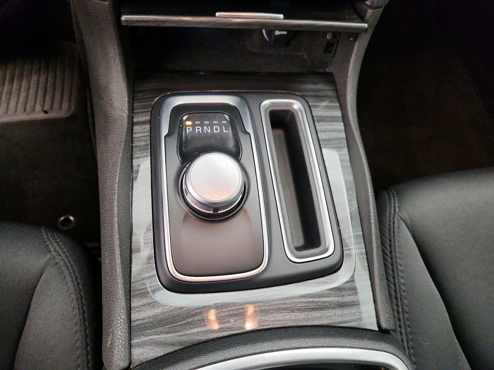 2018 Chrysler 300 Touring - Photo 18