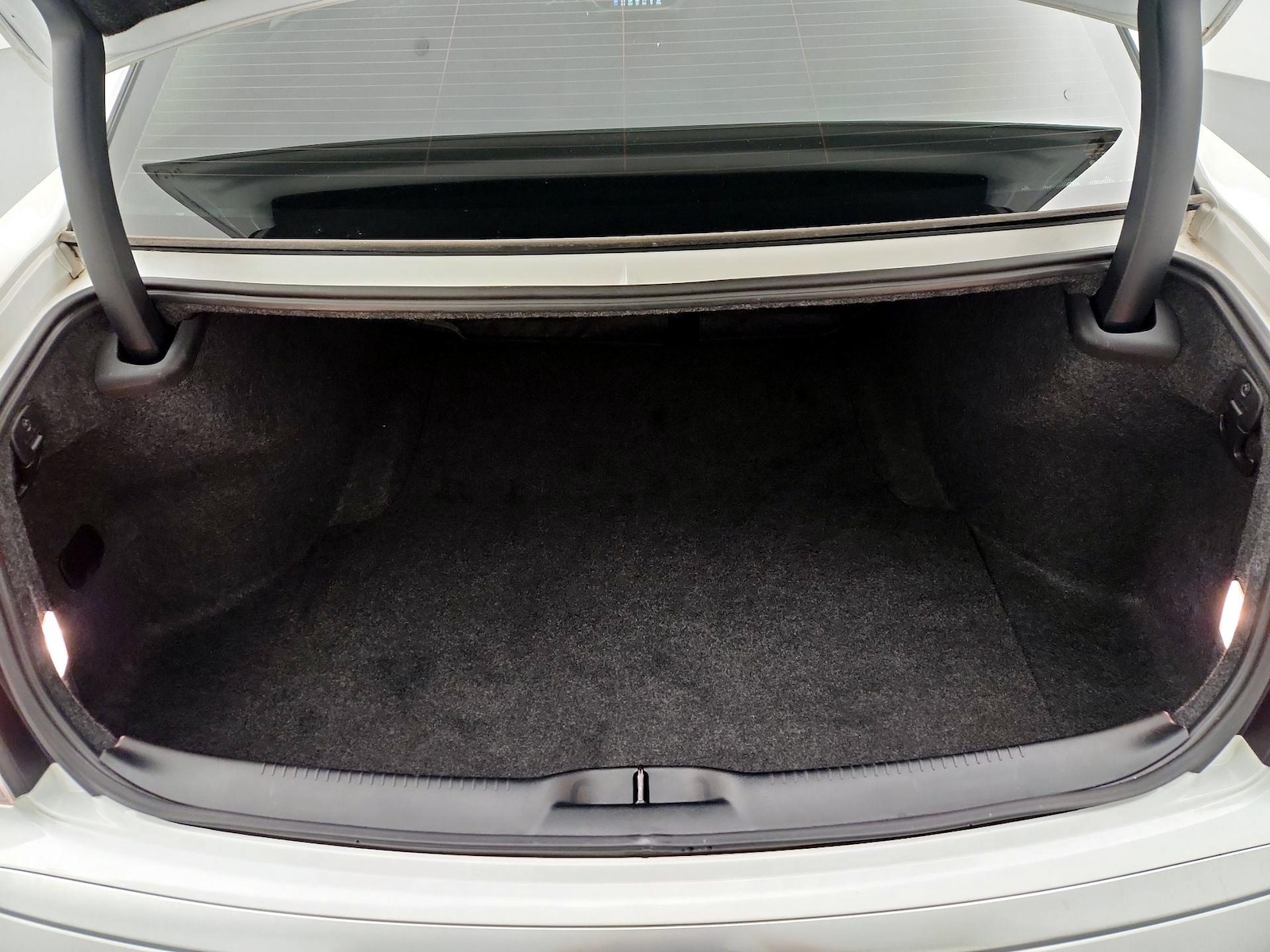 2018 Chrysler 300 Touring - Photo 21