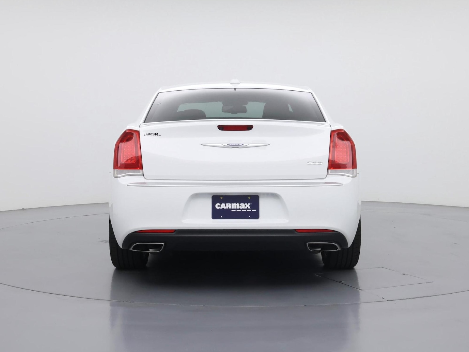 2018 Chrysler 300 Touring - Photo 7