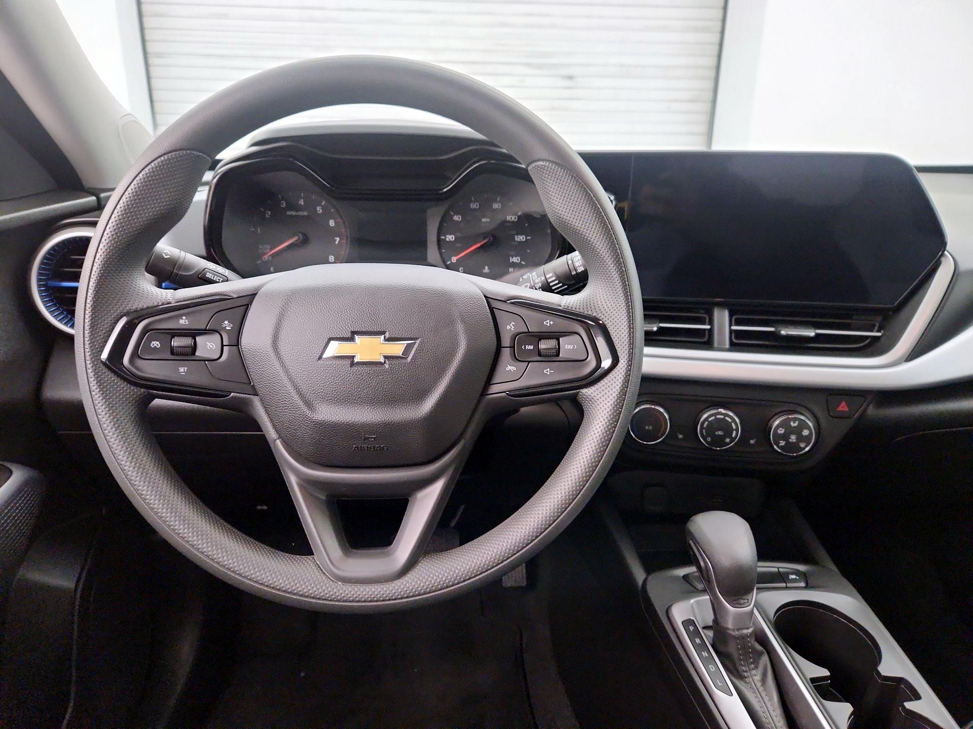 Thumbnail: 2025 Chevrolet Trax - 10