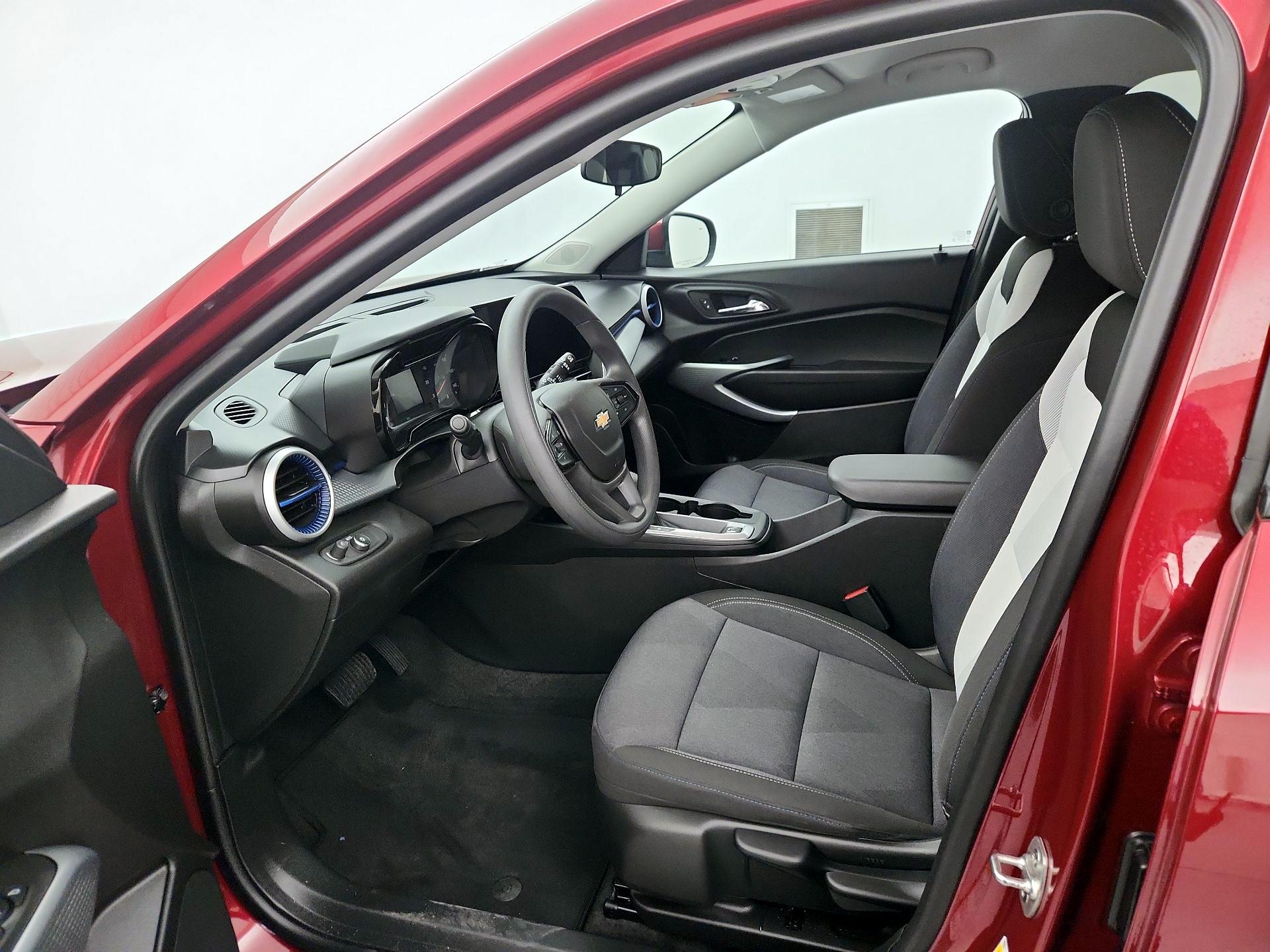 Thumbnail: 2025 Chevrolet Trax - 11
