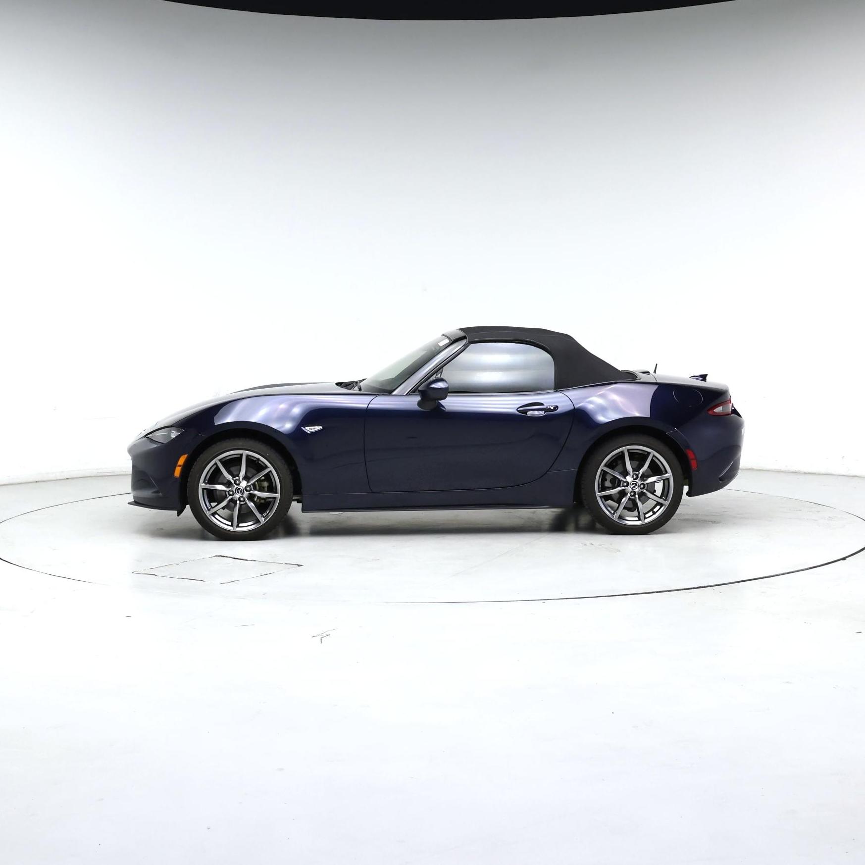 Thumbnail: 2021 Mazda MX-5 Miata - 3