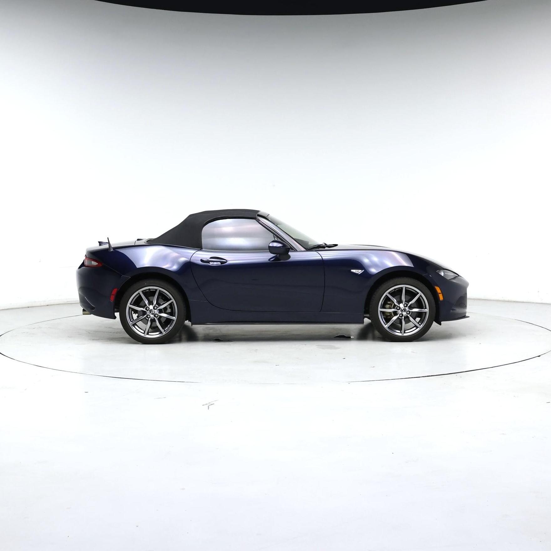 Thumbnail: 2021 Mazda MX-5 Miata - 7