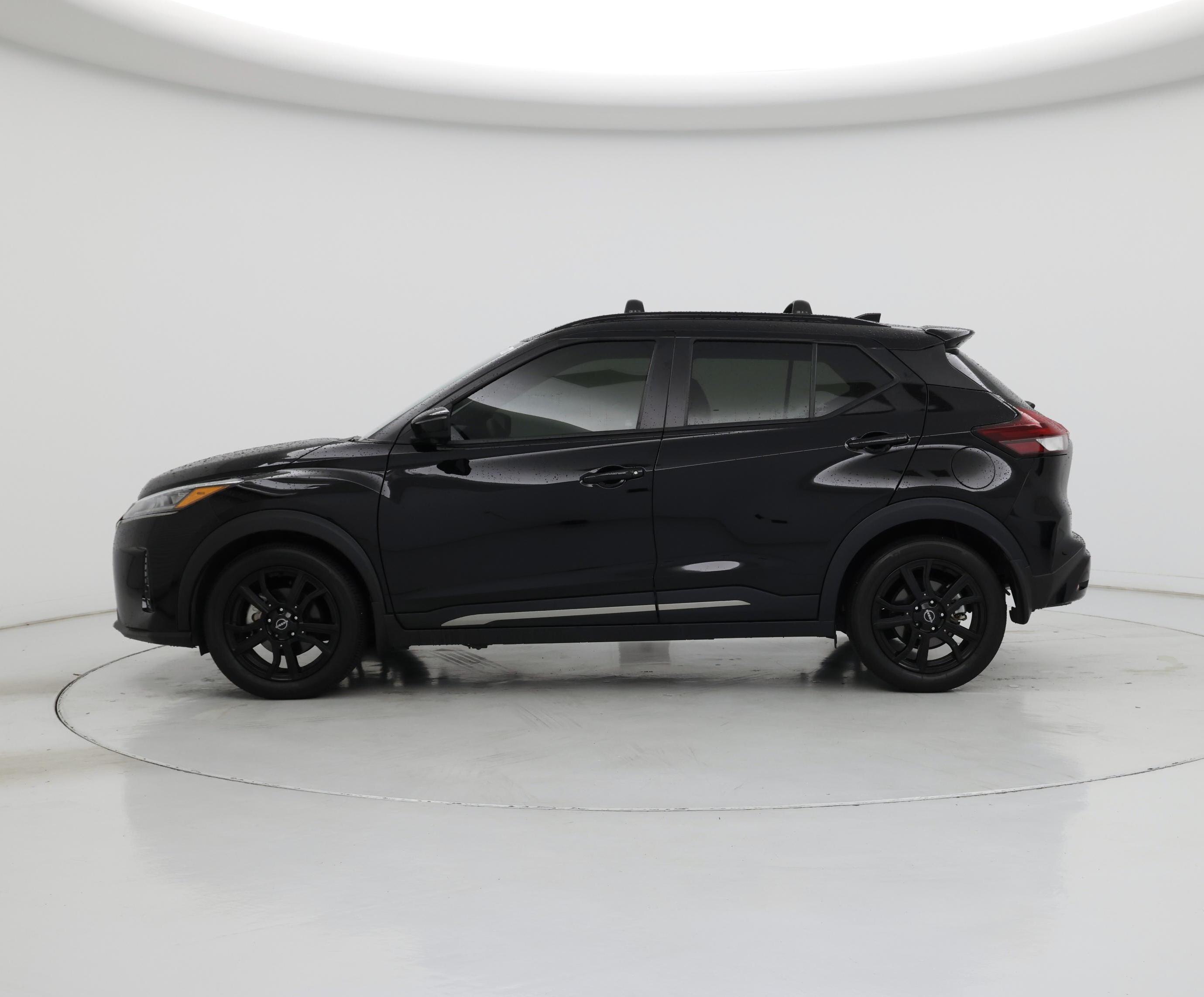 Thumbnail: 2024 Nissan Kicks - 3