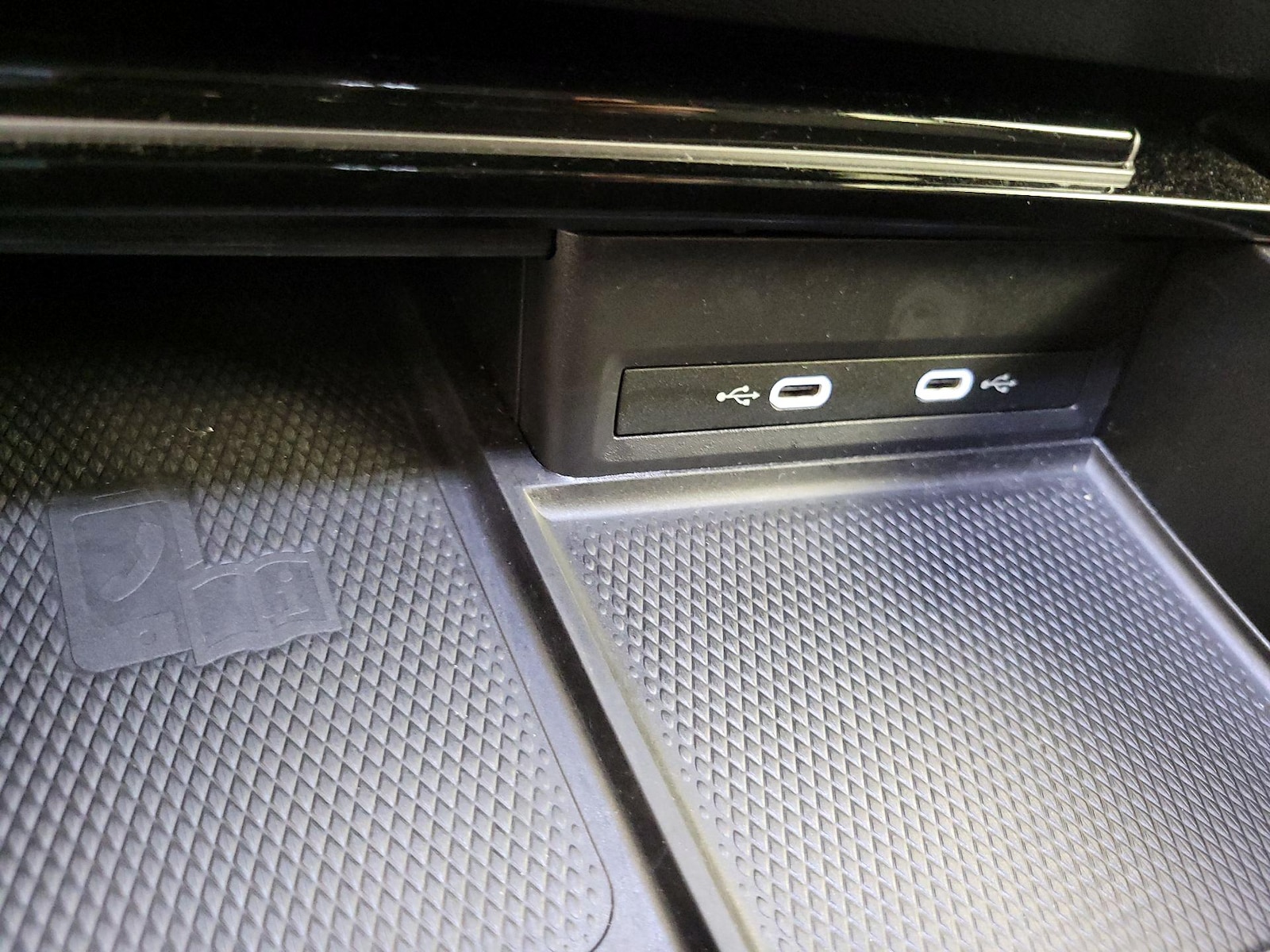 2024 Volkswagen Atlas SE w/Tech - Photo 19