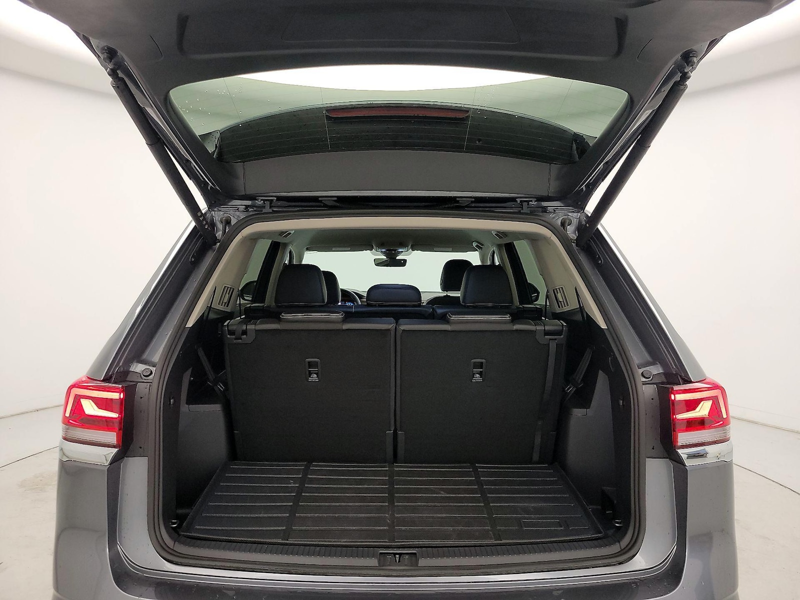 2024 Volkswagen Atlas SE w/Tech - Photo 22