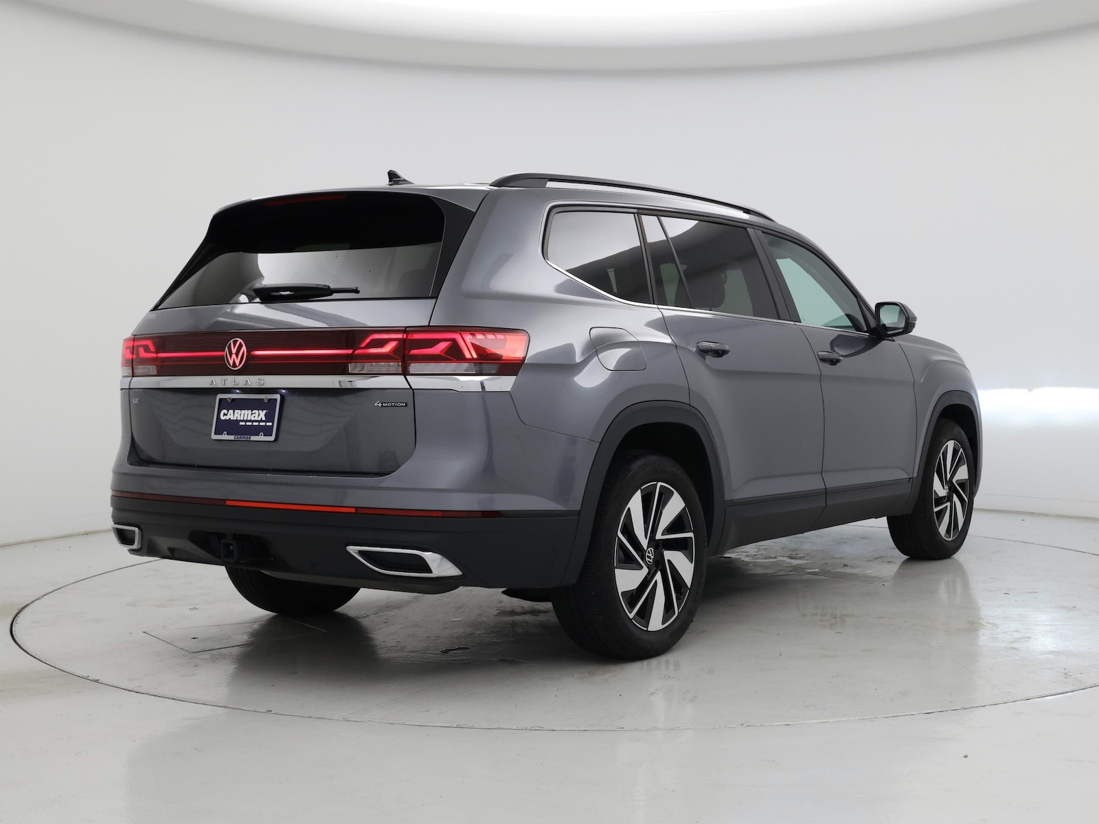 2024 Volkswagen Atlas SE w/Tech - Photo 9
