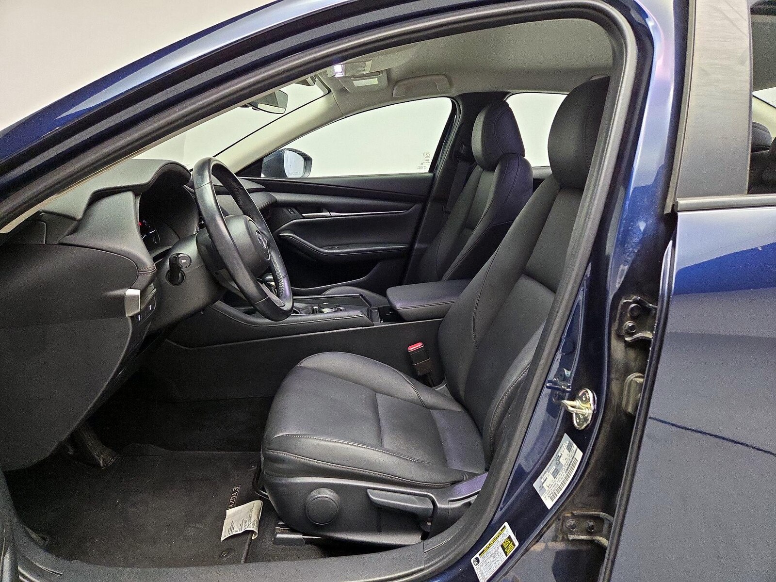 Side Airbags & Leatherette Seats