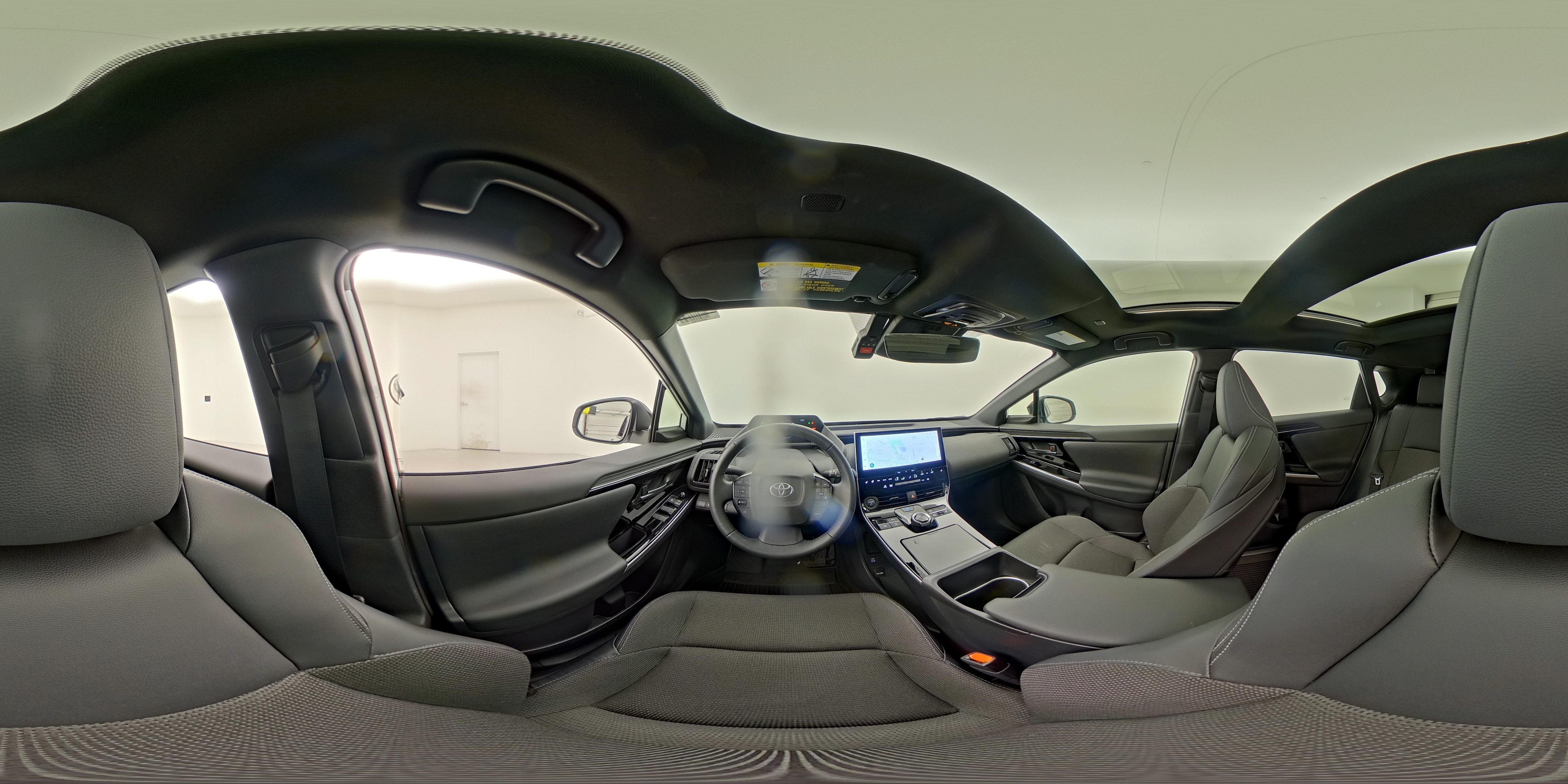2024 Toyota bZ4X XLE - Photo 28
