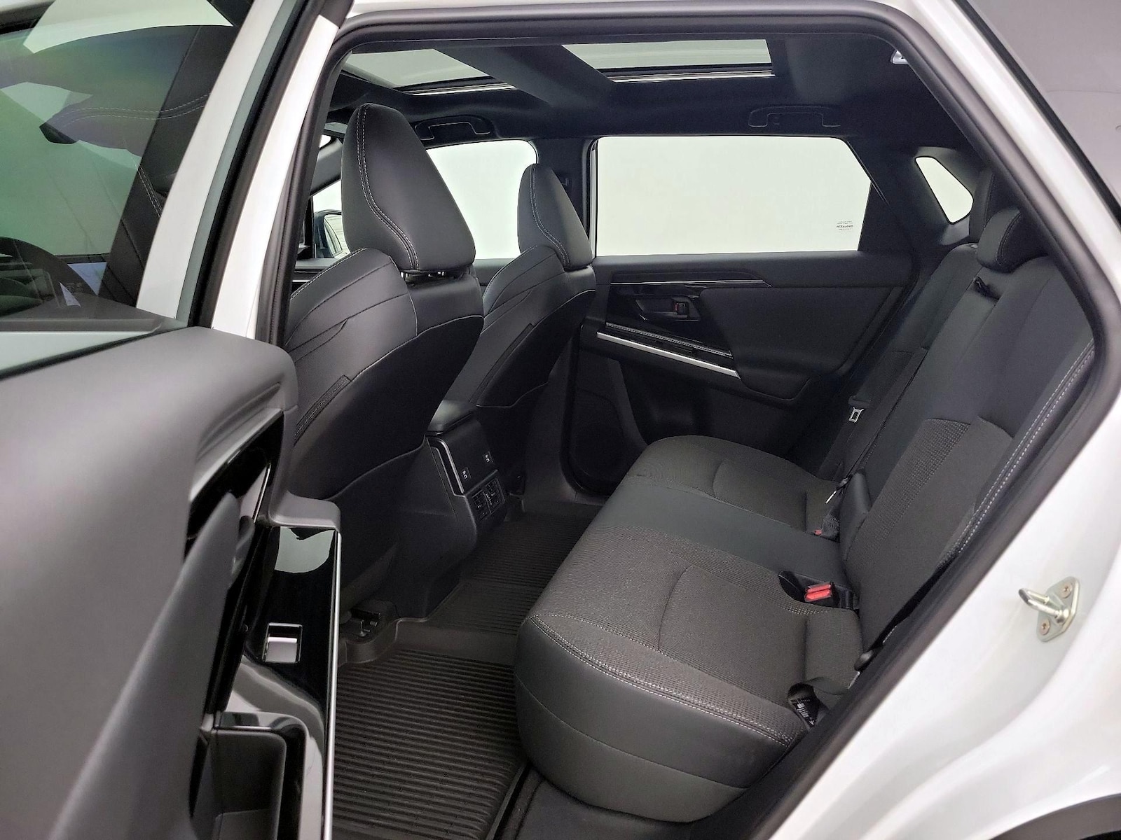 2024 Toyota bZ4X XLE - Photo 22