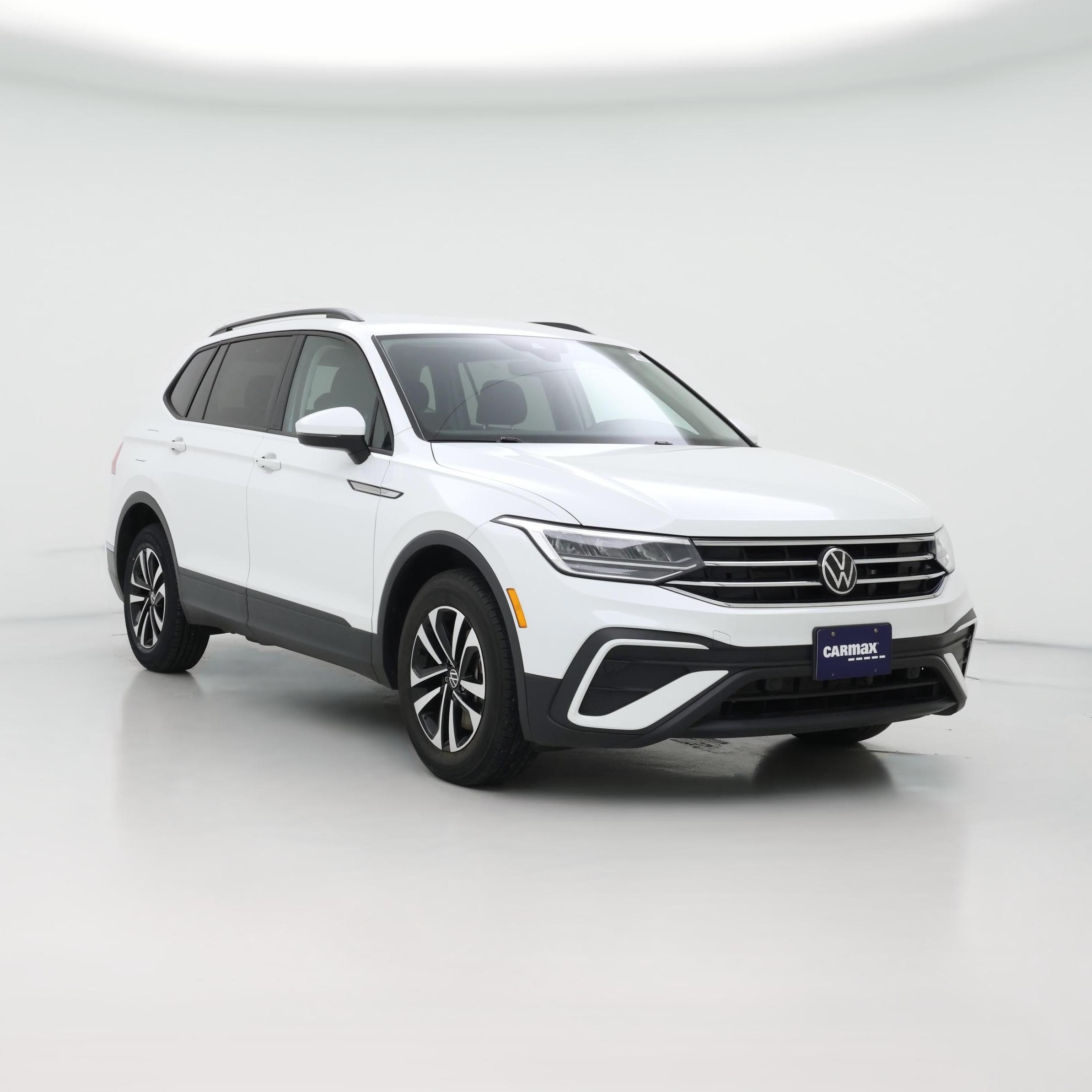 Thumbnail: 2023 Volkswagen Tiguan - 1