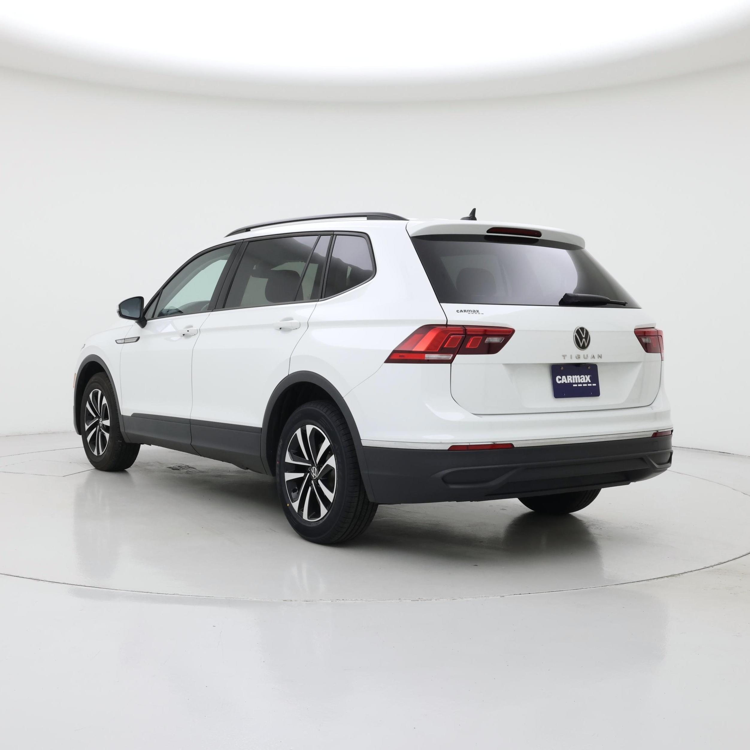Thumbnail: 2023 Volkswagen Tiguan - 2