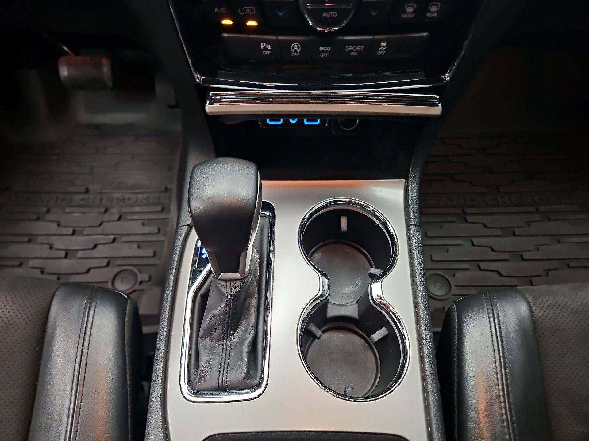 Thumbnail: 2021 Jeep Grand Cherokee - 18