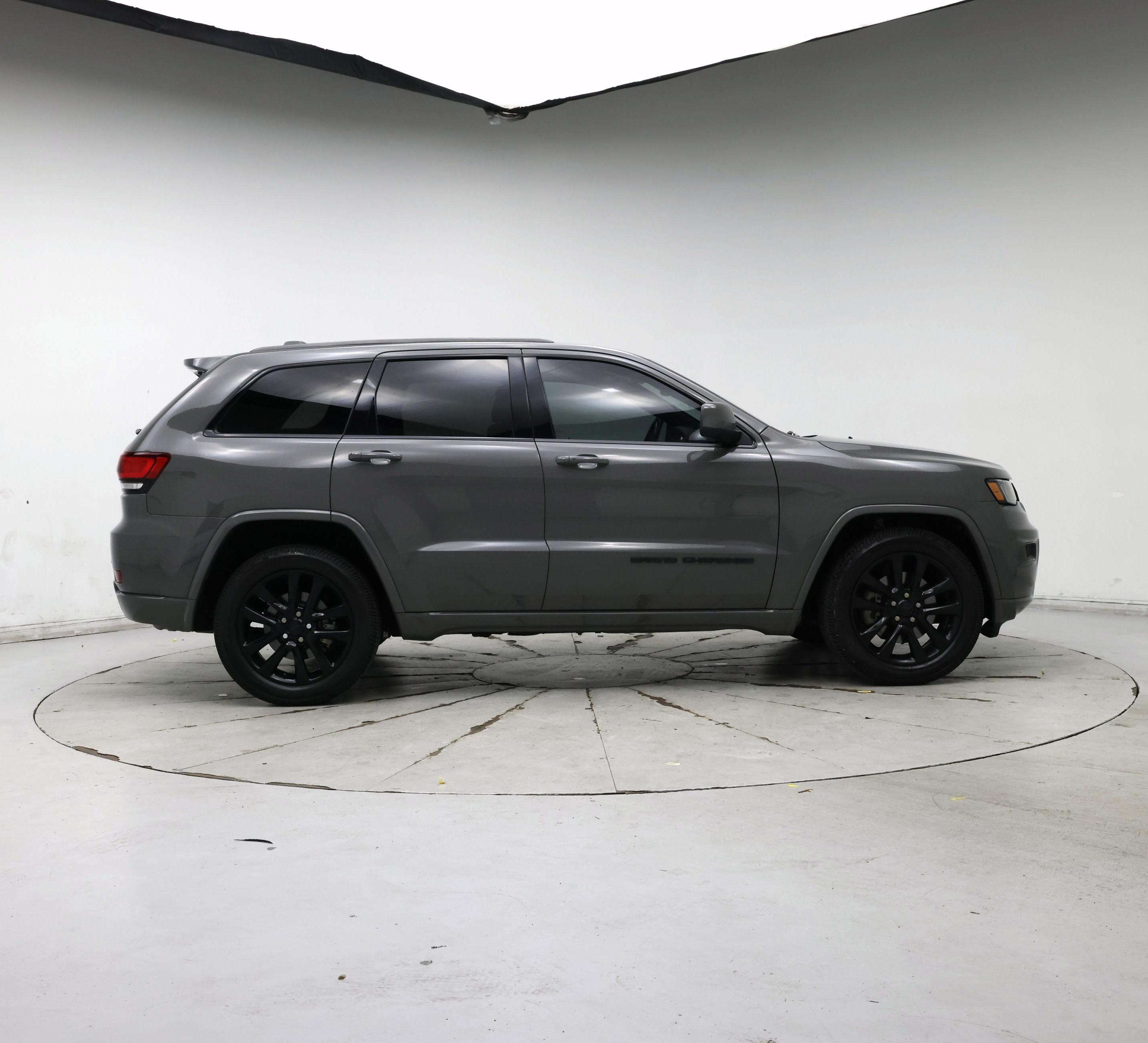 Thumbnail: 2021 Jeep Grand Cherokee - 7