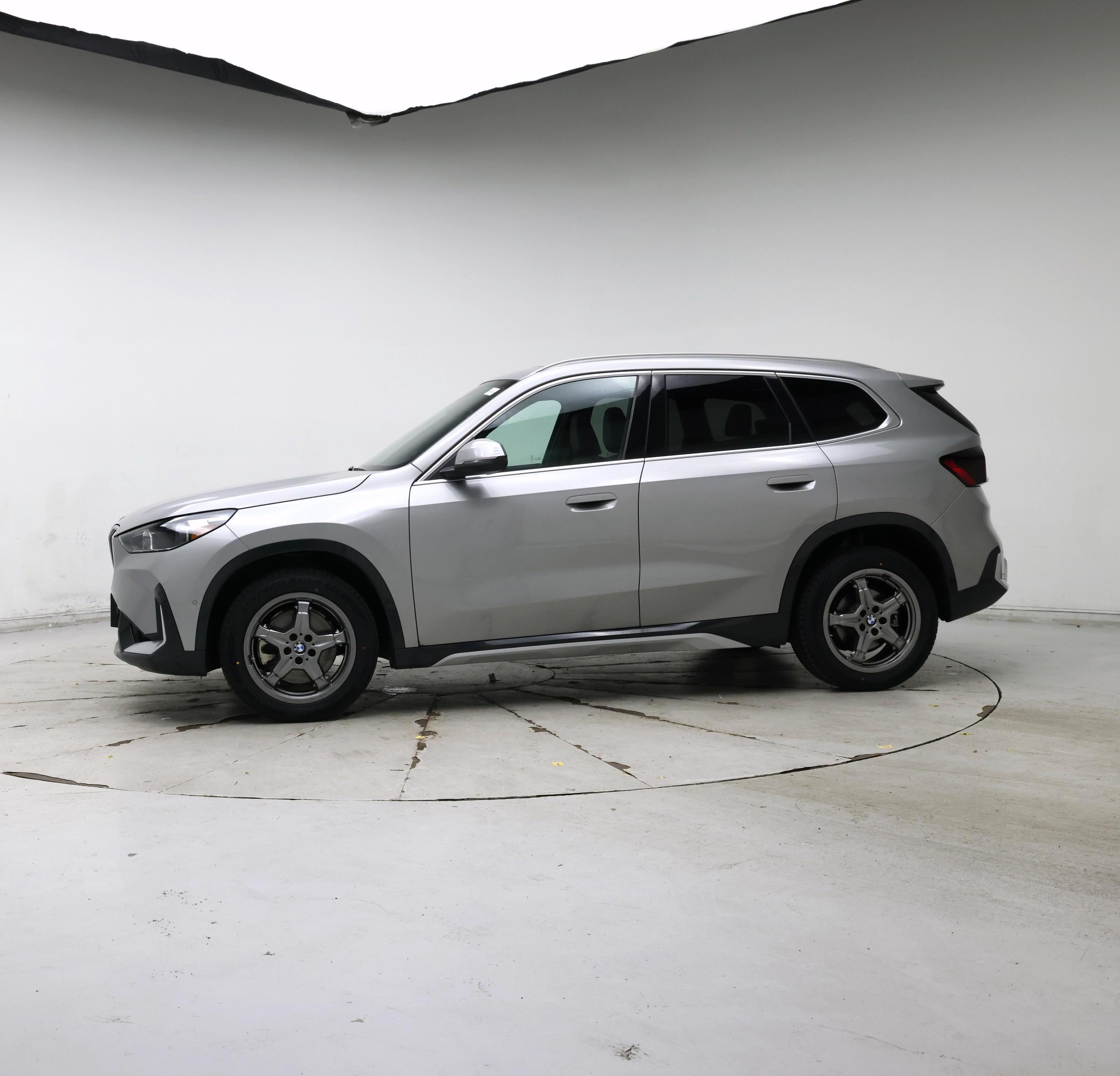 Thumbnail: 2025 BMW X1 - 3