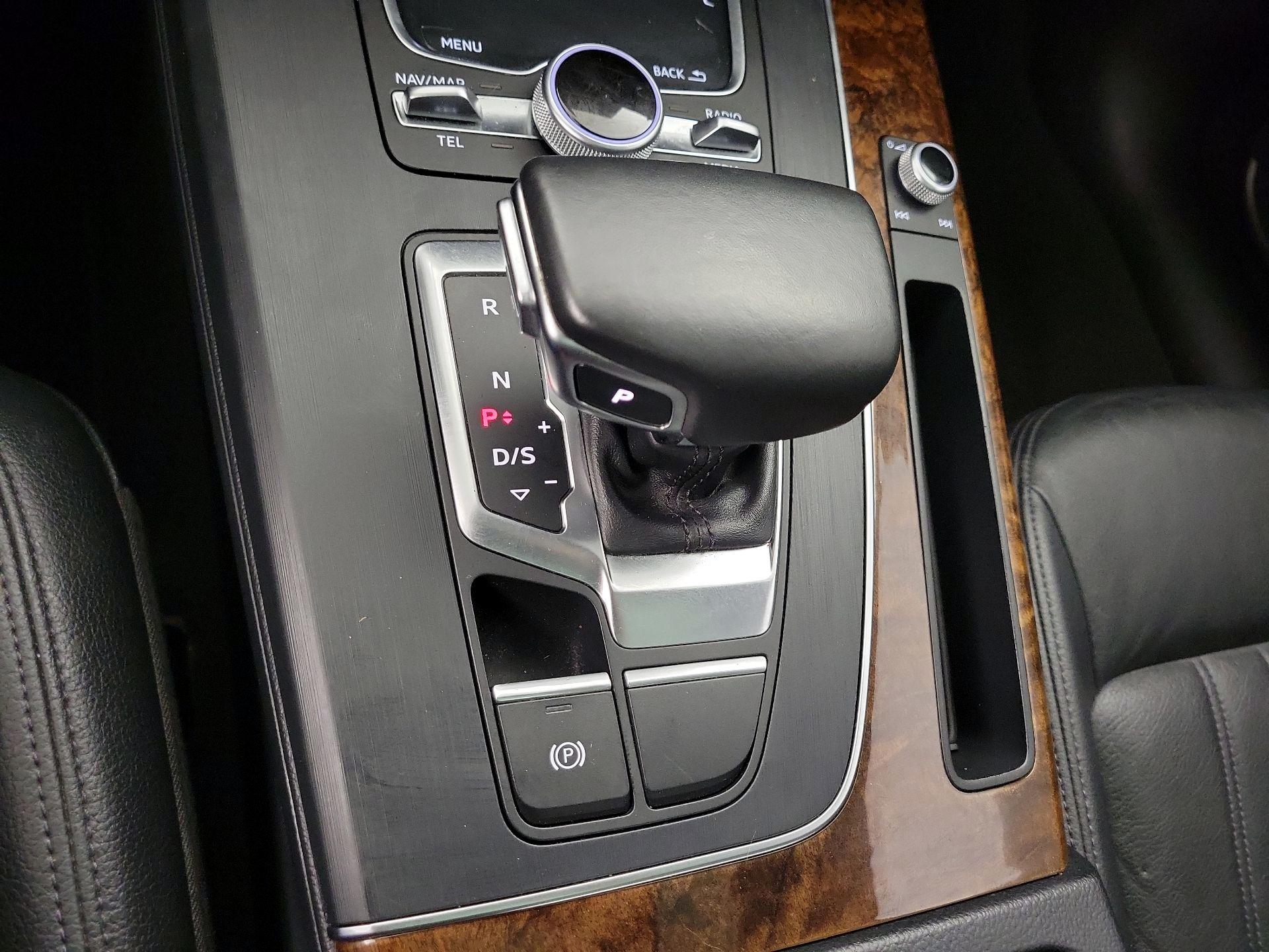 Thumbnail: 2018 Audi Q5 - 18
