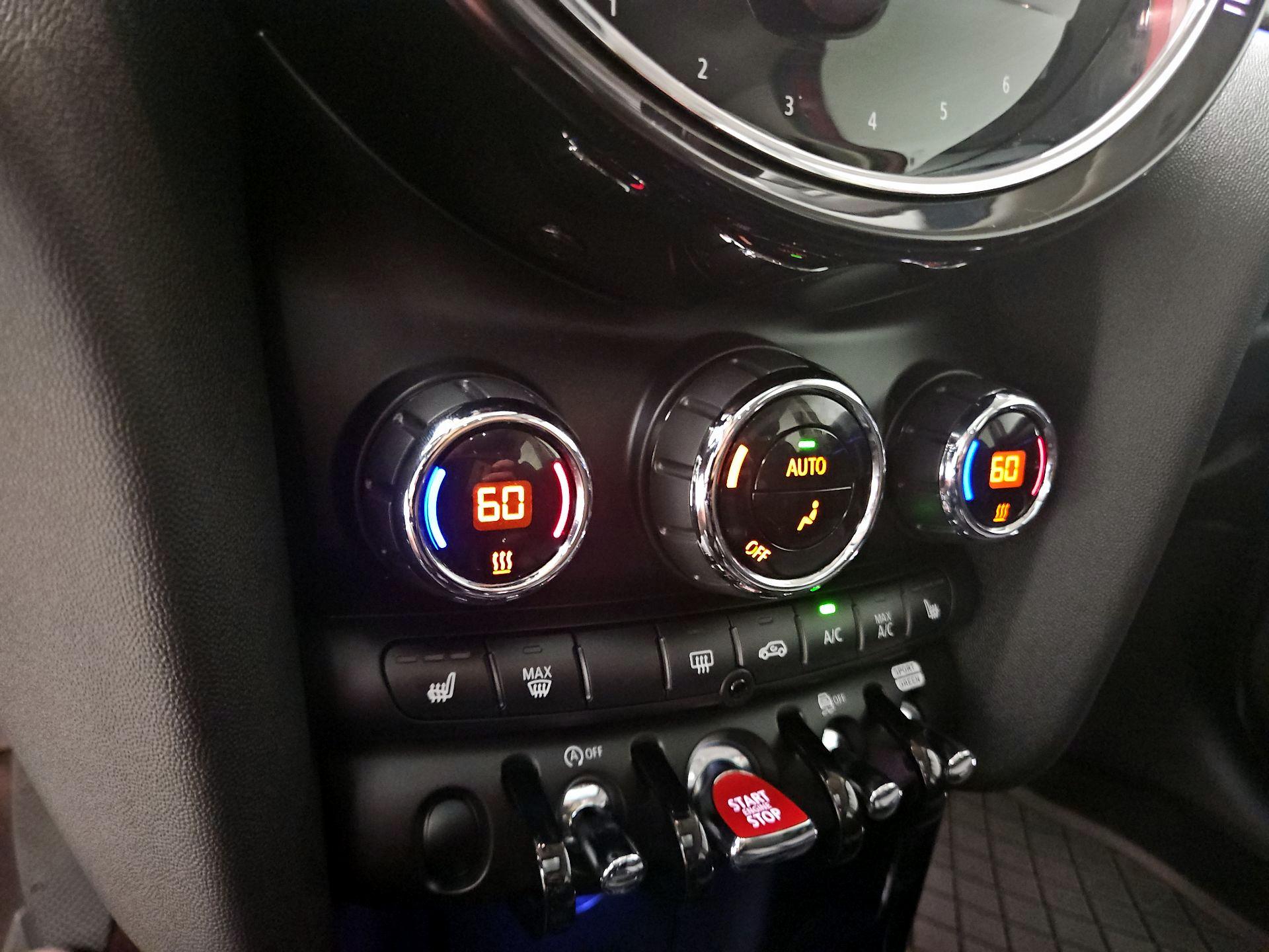 Thumbnail: 2024 MINI Cooper Hardtop - 17