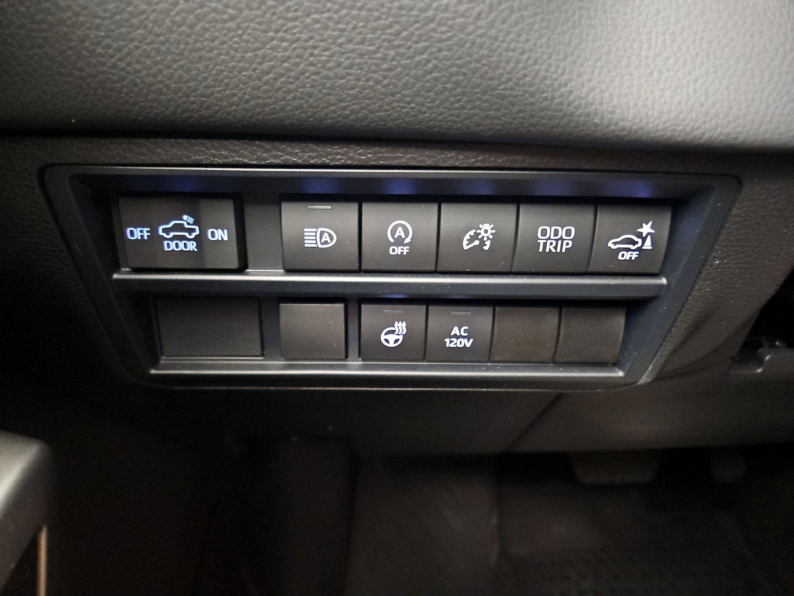 2024 Toyota Tundra Limited - Photo 14