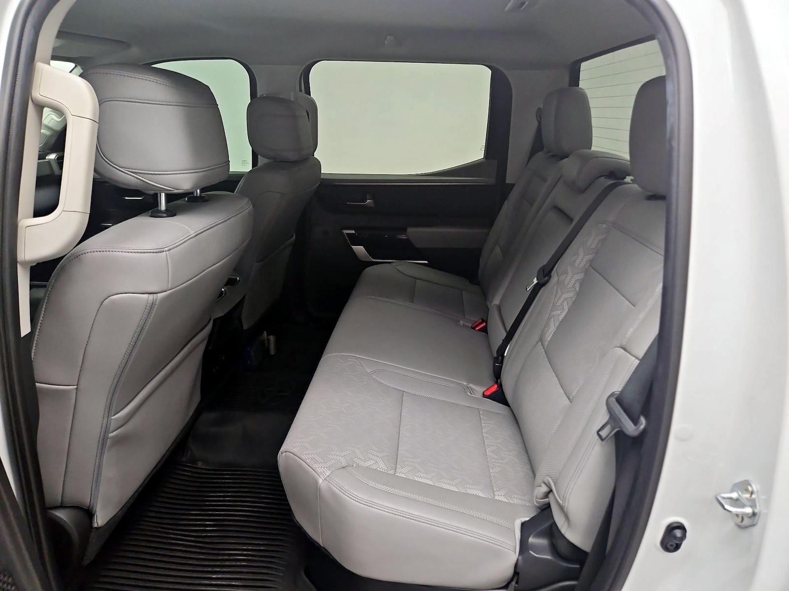2024 Toyota Tundra Limited - Photo 20