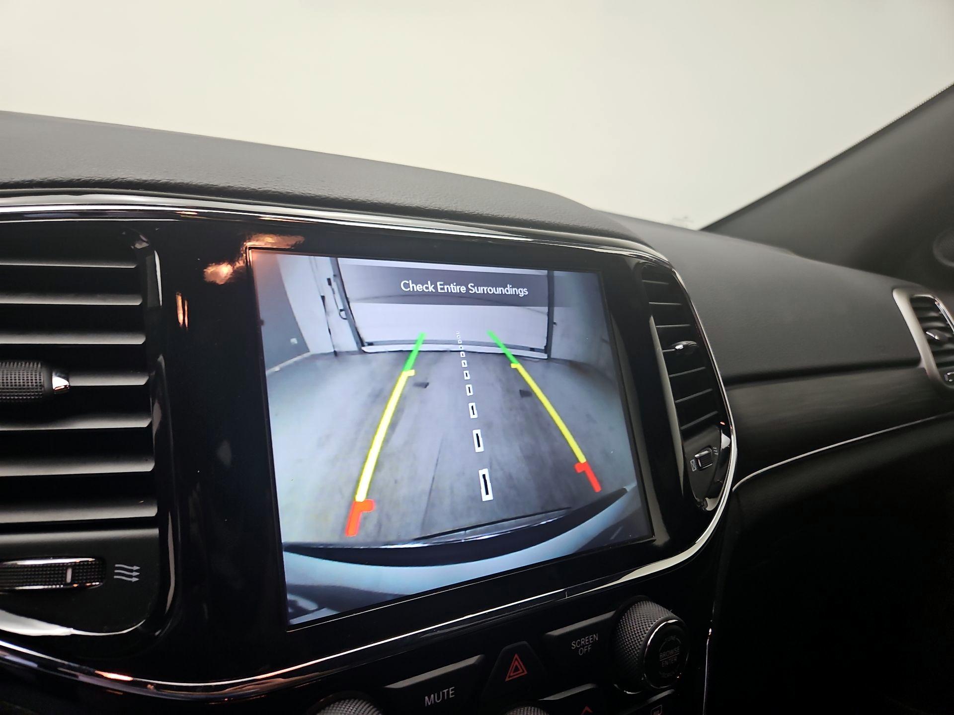 Thumbnail: 2021 Jeep Grand Cherokee - 14