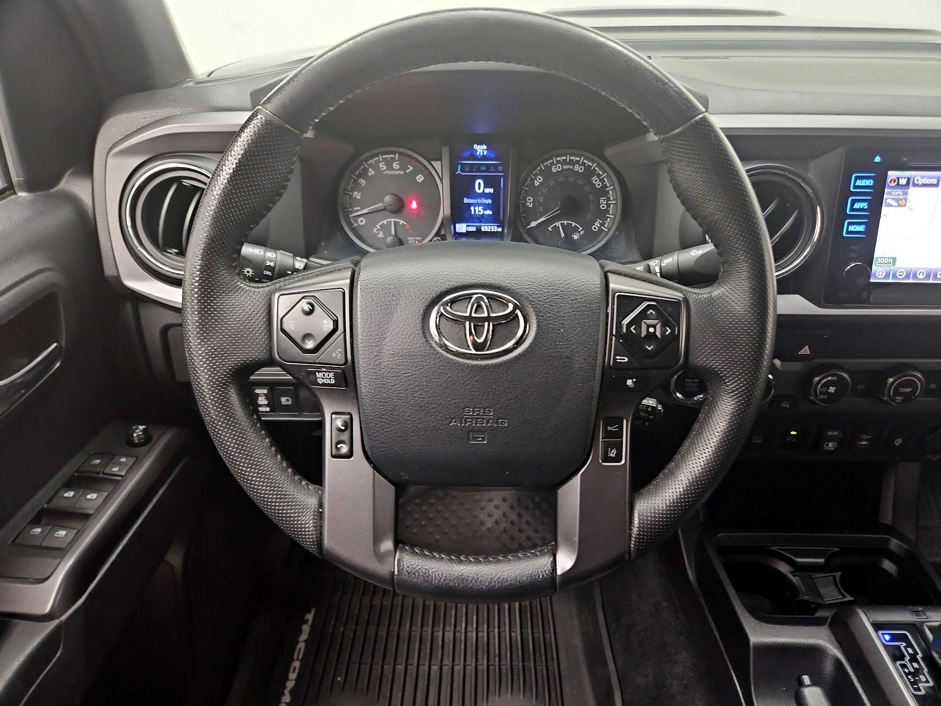 Thumbnail: 2019 Toyota Tacoma - 10