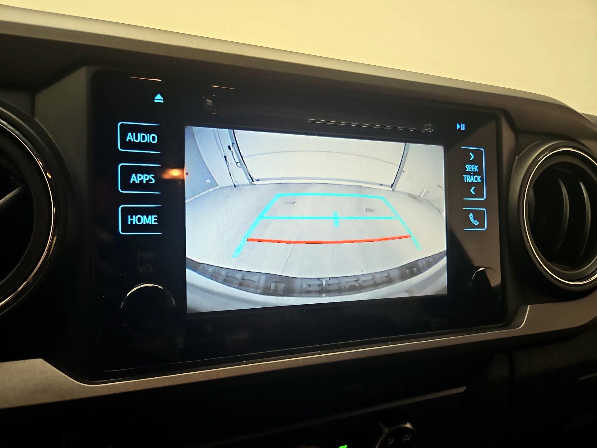 Thumbnail: 2019 Toyota Tacoma - 15