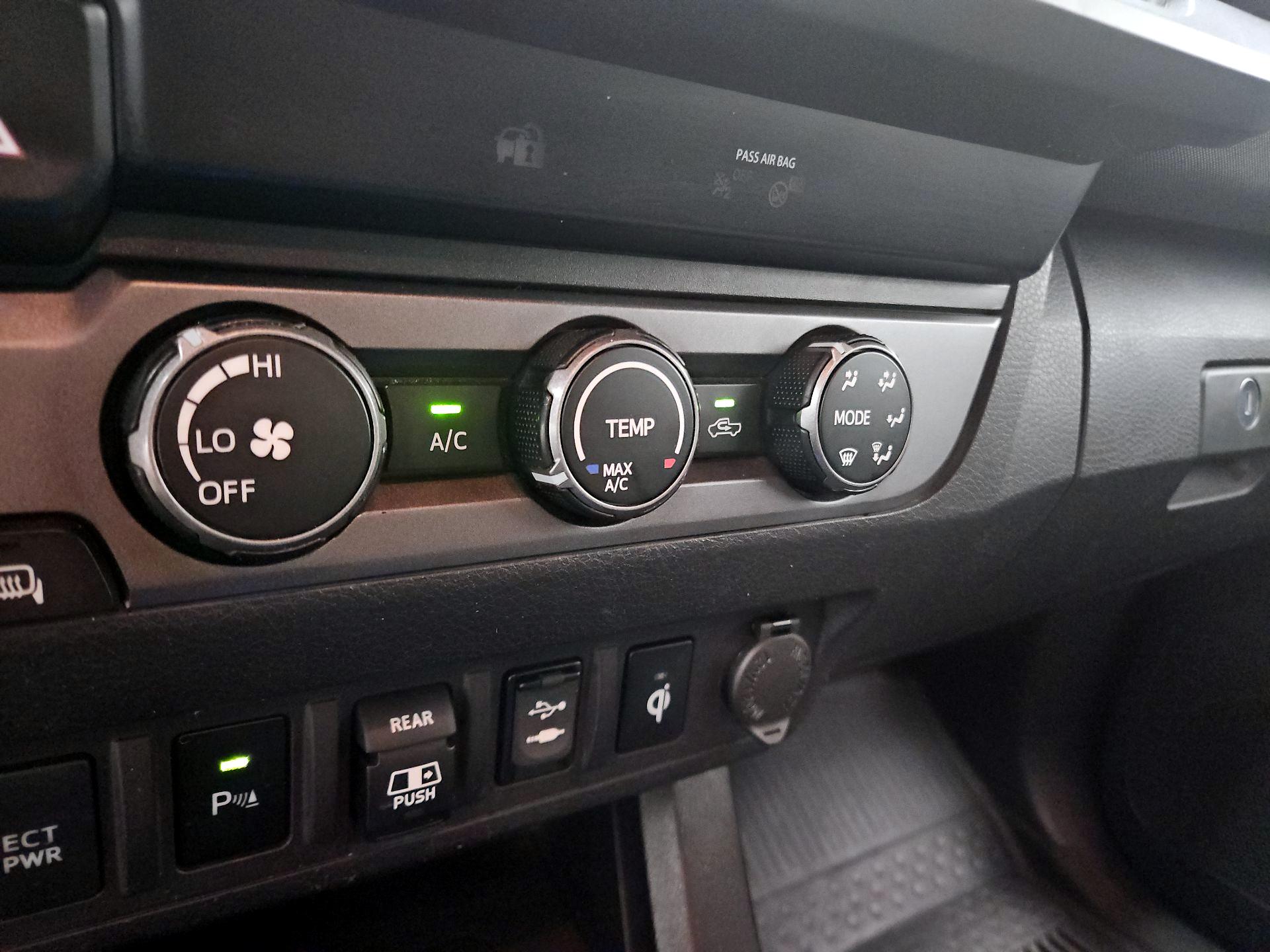 Thumbnail: 2019 Toyota Tacoma - 17