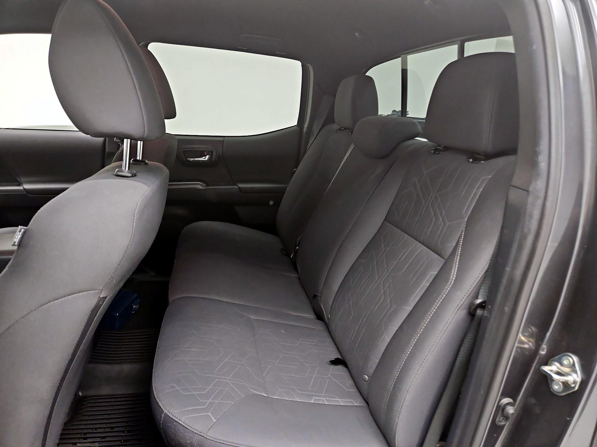 Thumbnail: 2019 Toyota Tacoma - 20