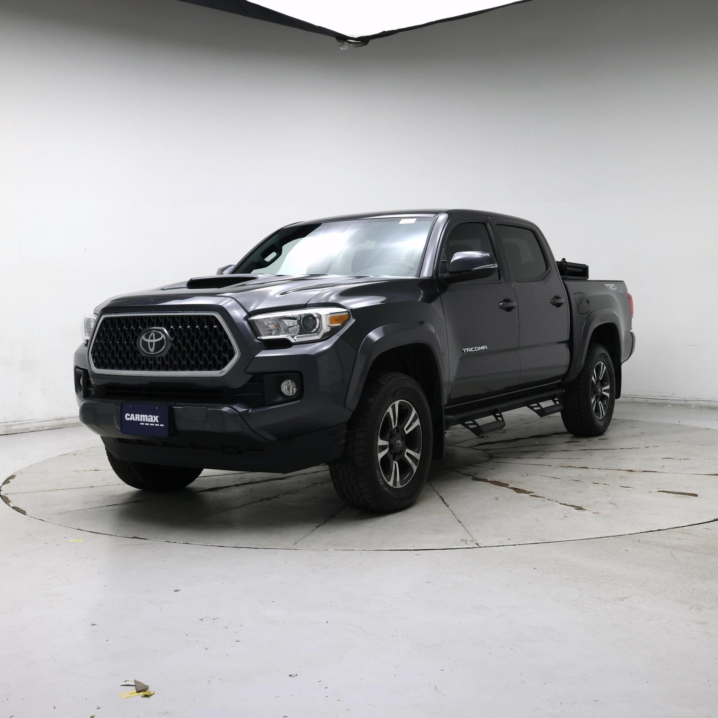 Thumbnail: 2019 Toyota Tacoma - 4