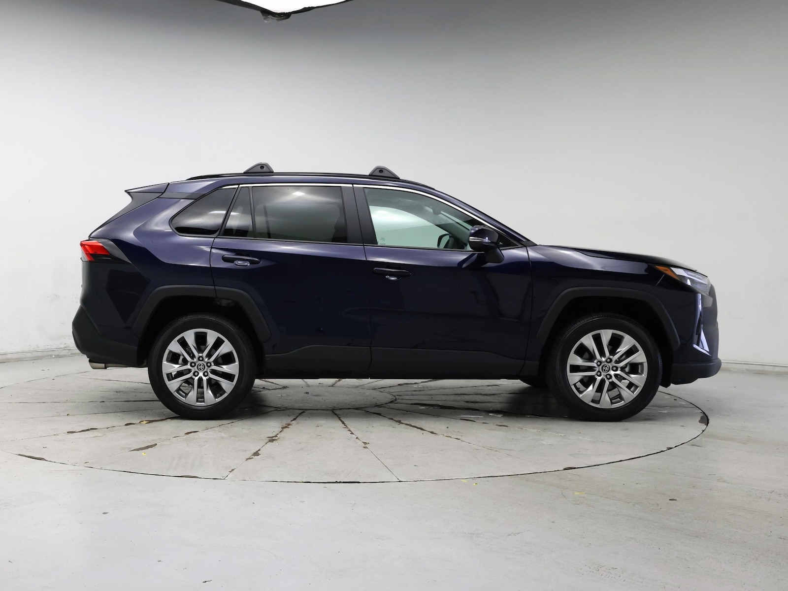 2025 Toyota RAV4 XLE Premium - Photo 8