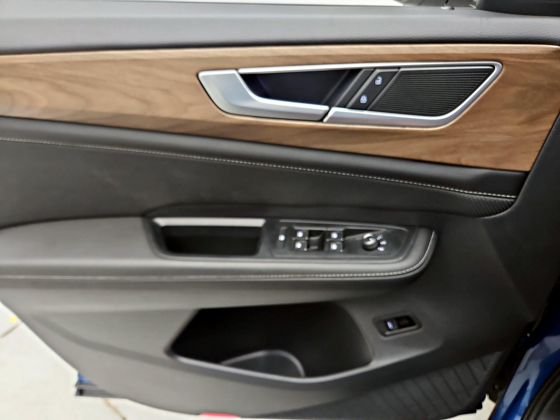 Thumbnail: 2026 Volkswagen Atlas - 12