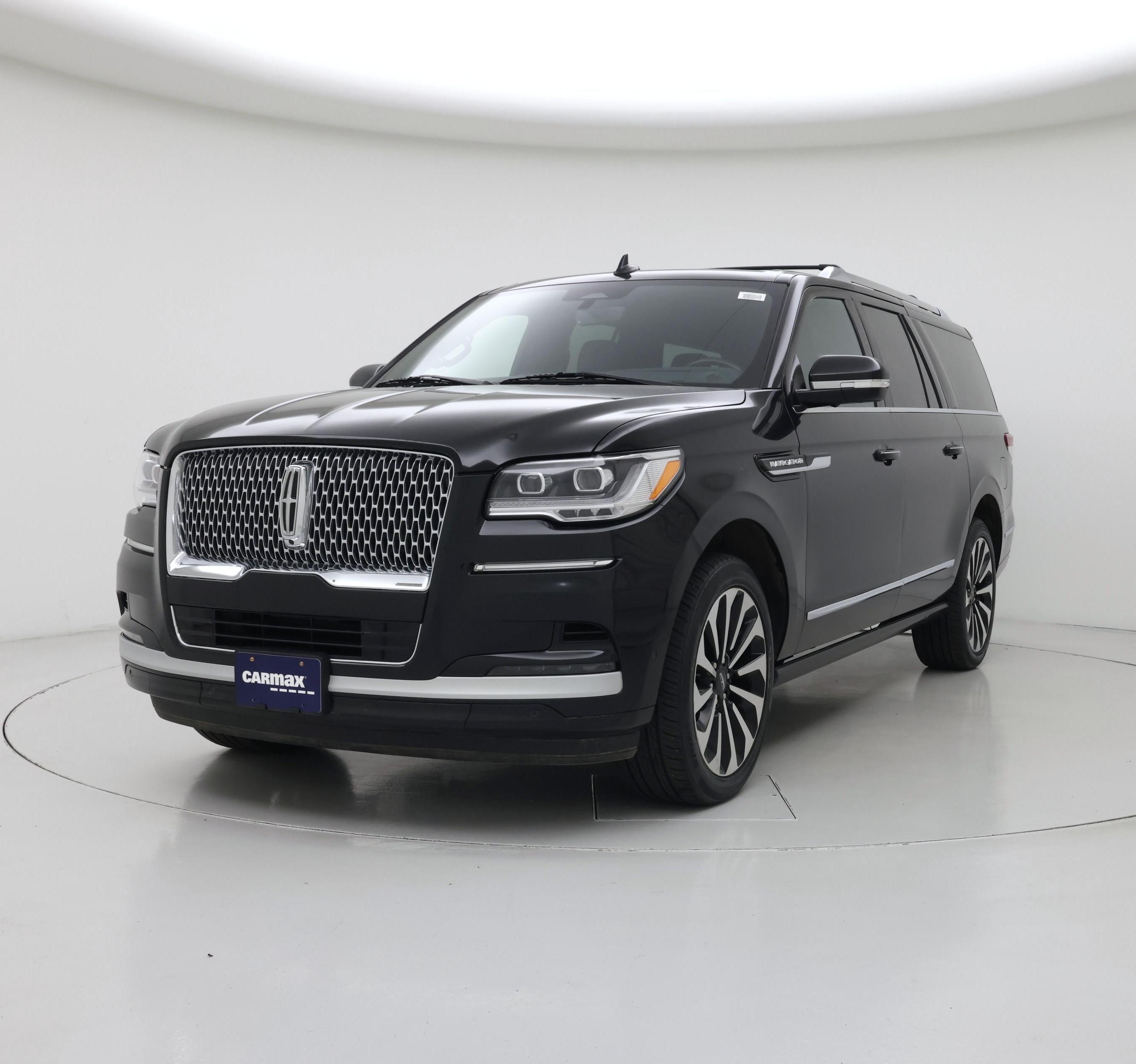 Thumbnail: 2023 Lincoln Navigator L - 4