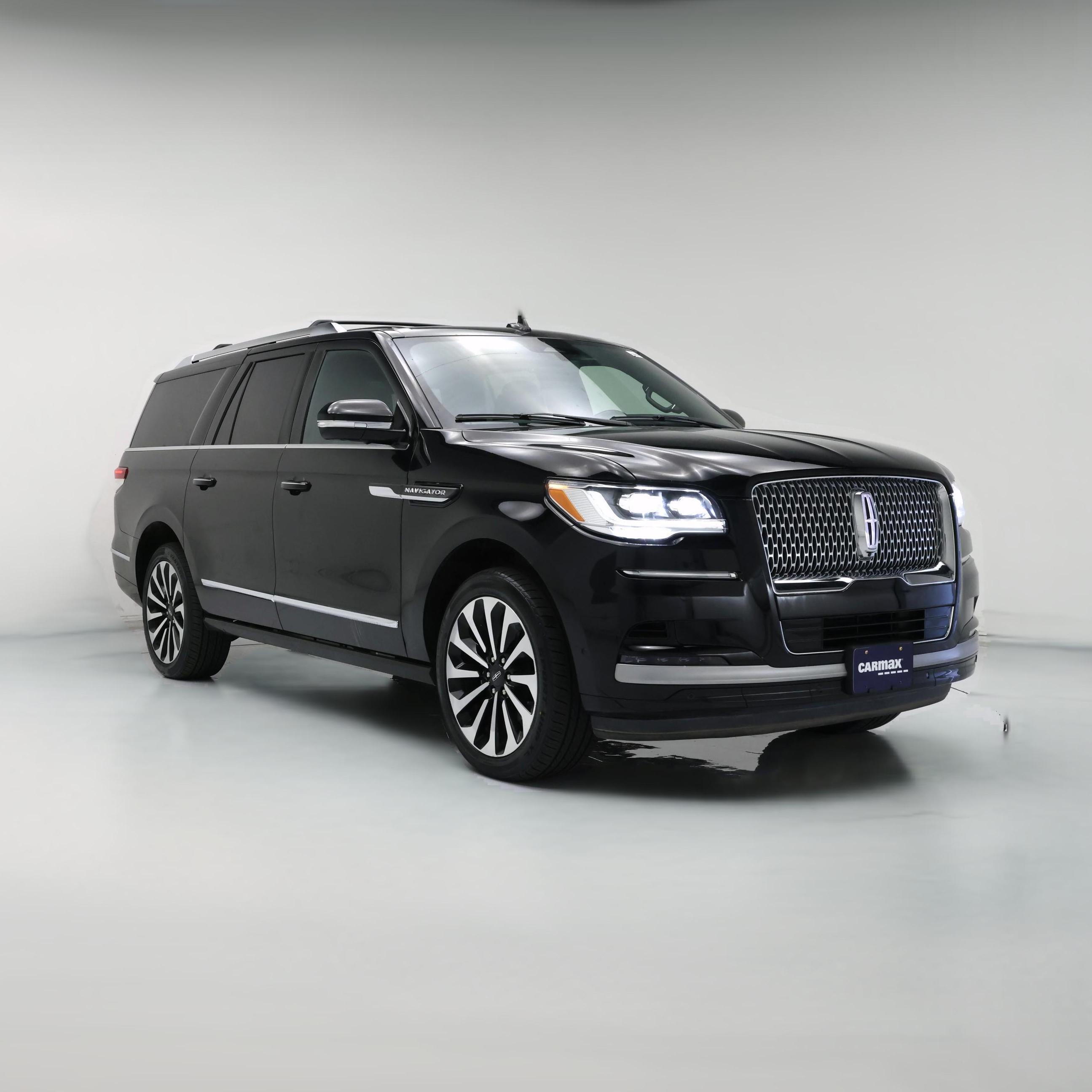 Thumbnail: 2023 Lincoln Navigator L - 1