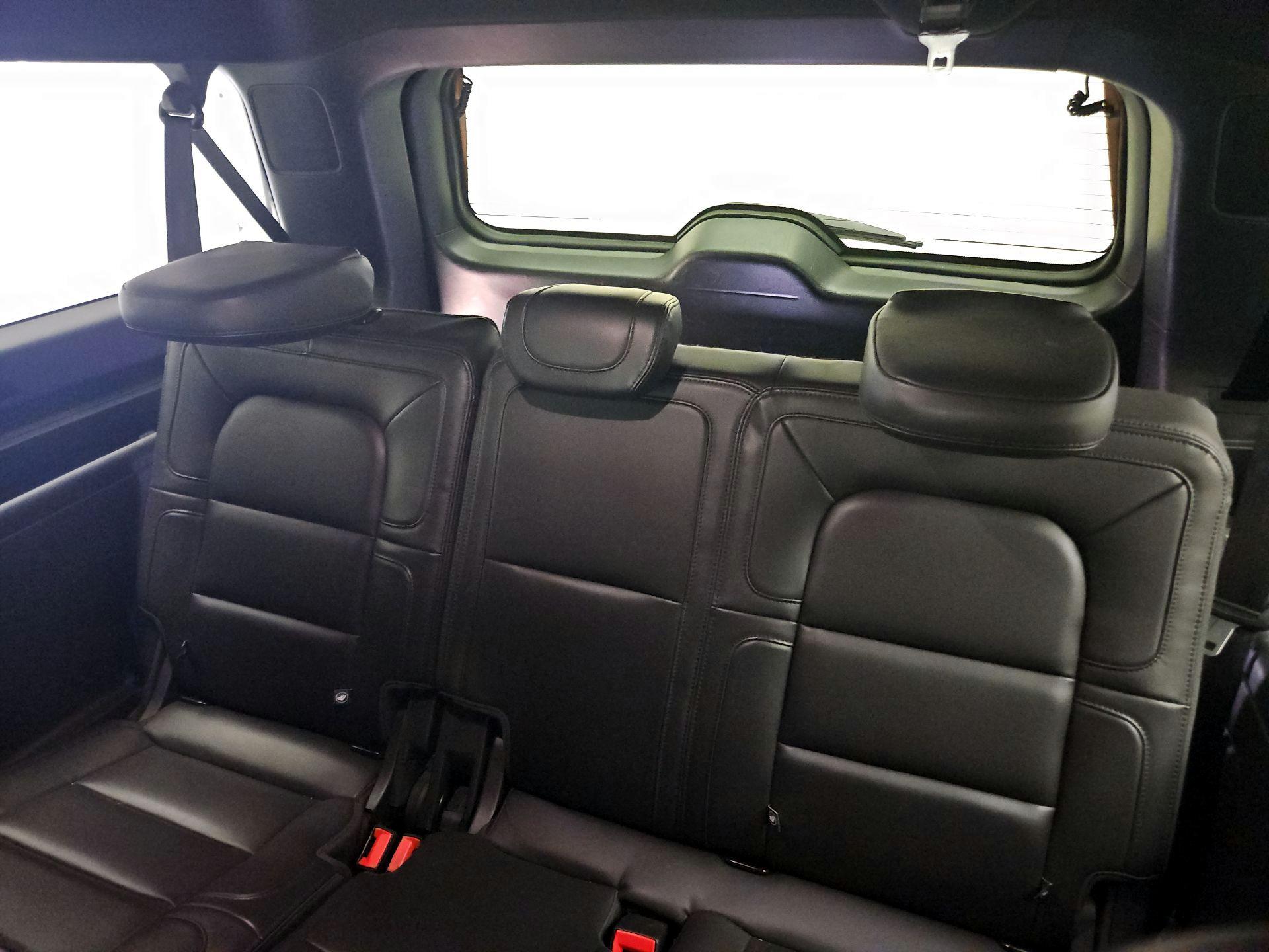 Thumbnail: 2023 Lincoln Navigator L - 20