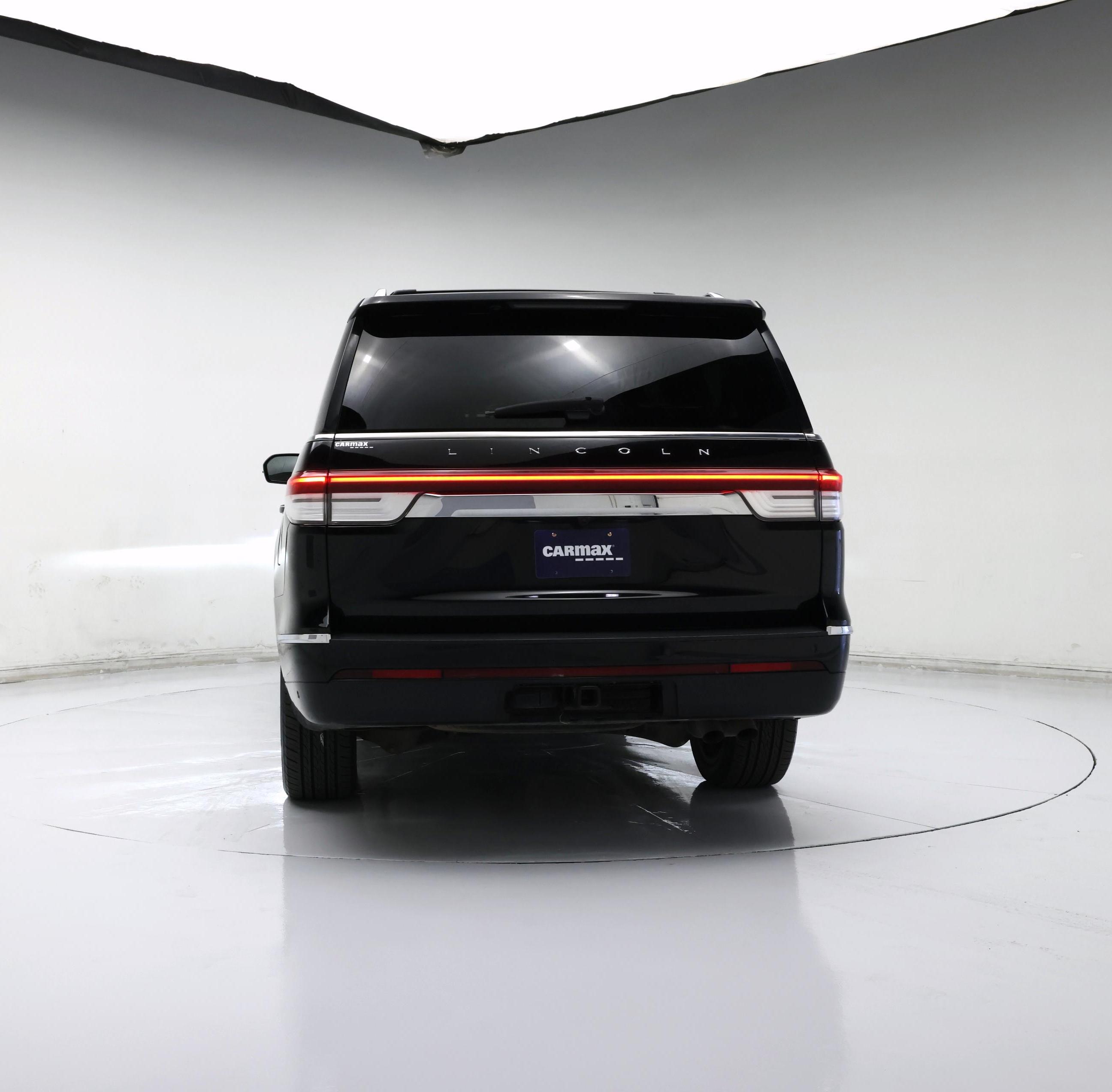 Thumbnail: 2023 Lincoln Navigator L - 6