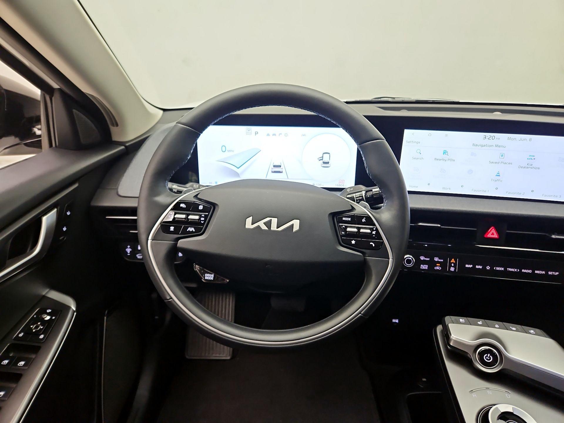Thumbnail: 2023 Kia EV6 - 10