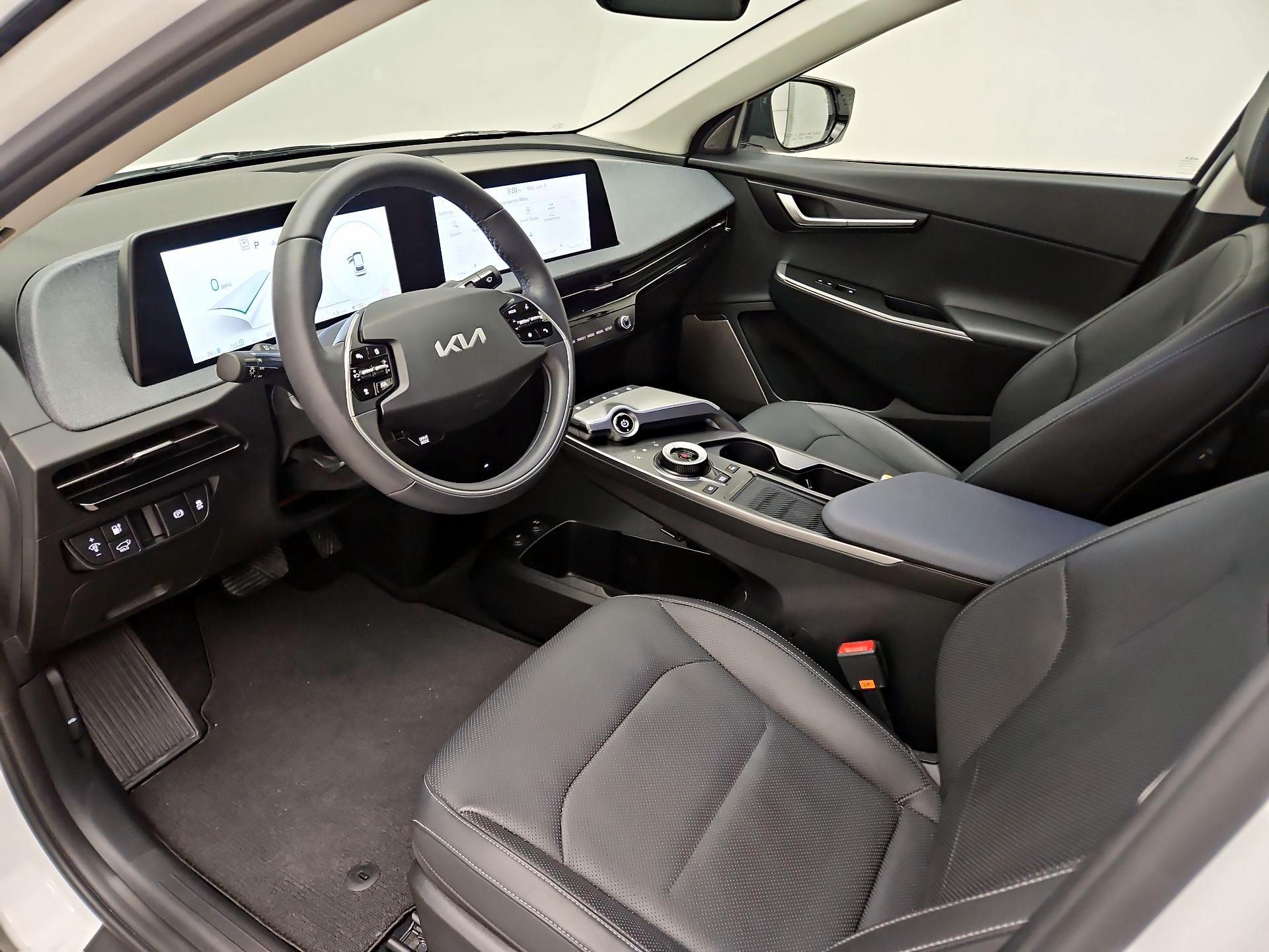 Thumbnail: 2023 Kia EV6 - 11