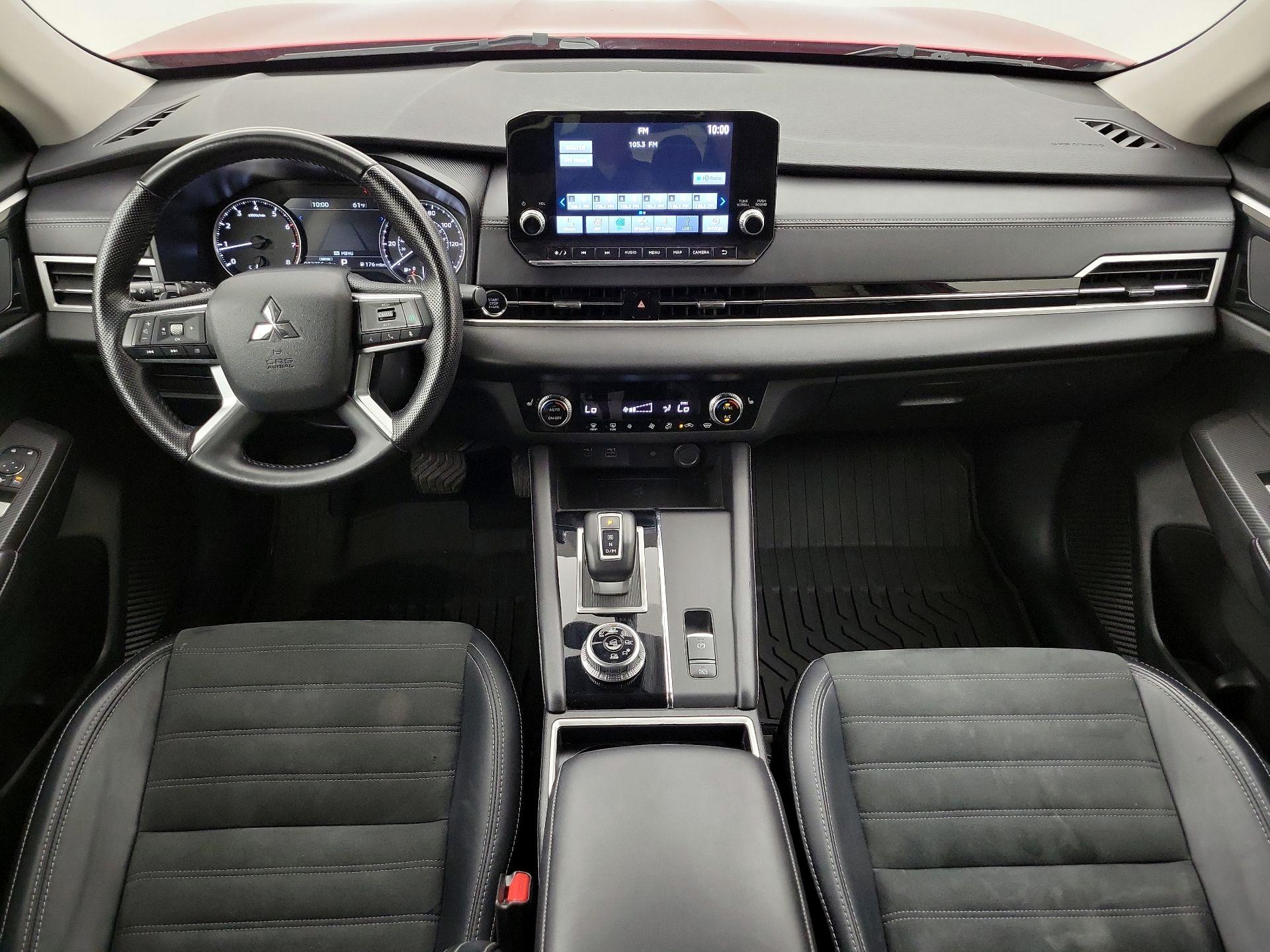 Thumbnail: 2024 Mitsubishi Outlander - 9
