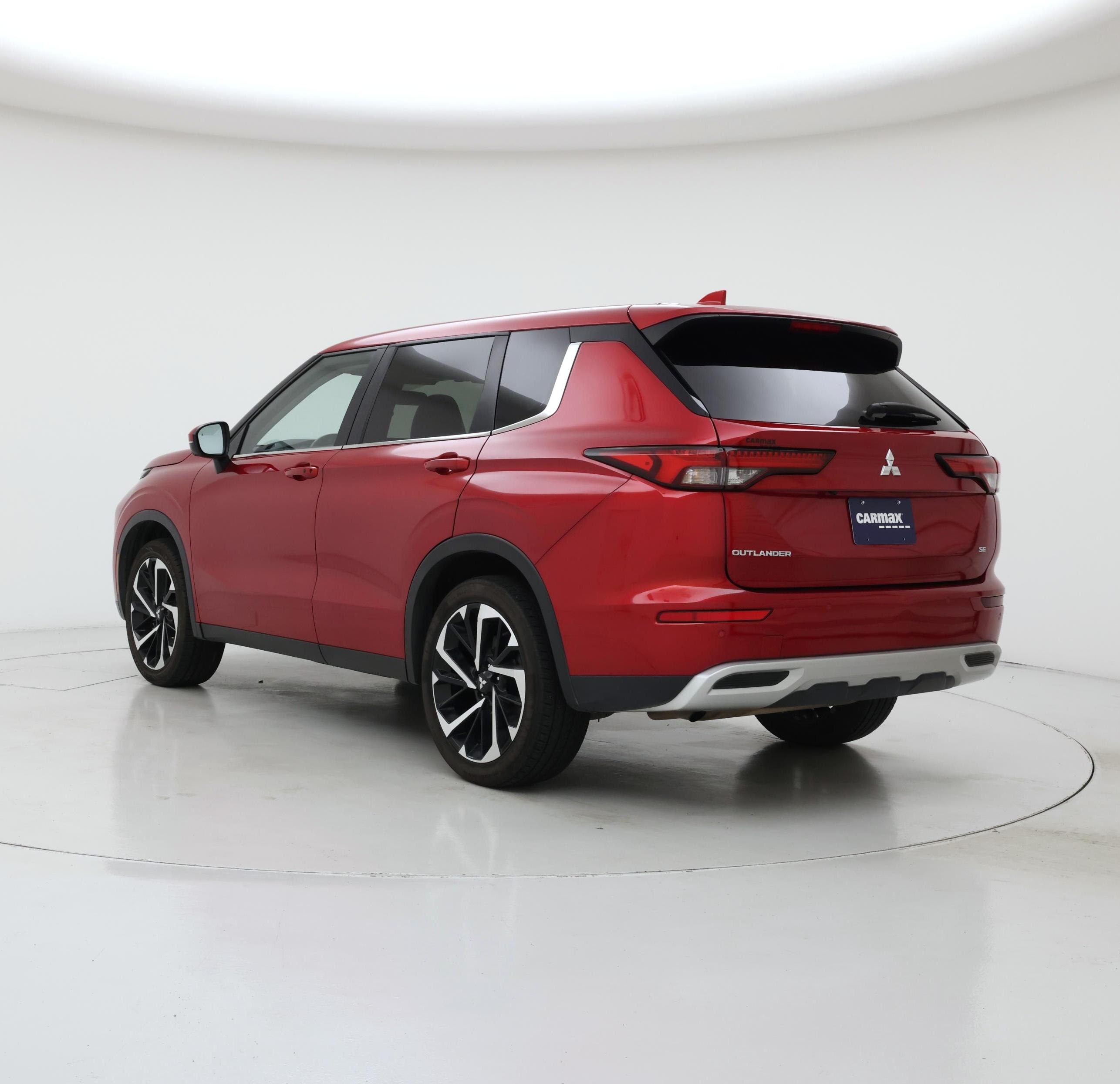 Thumbnail: 2024 Mitsubishi Outlander - 2